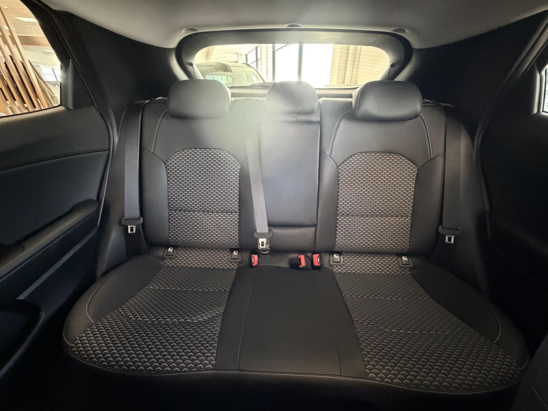 Kia XCee´d, 1,6 T-GDi 7DCT EXCLUSIVE WINT - fotka 5