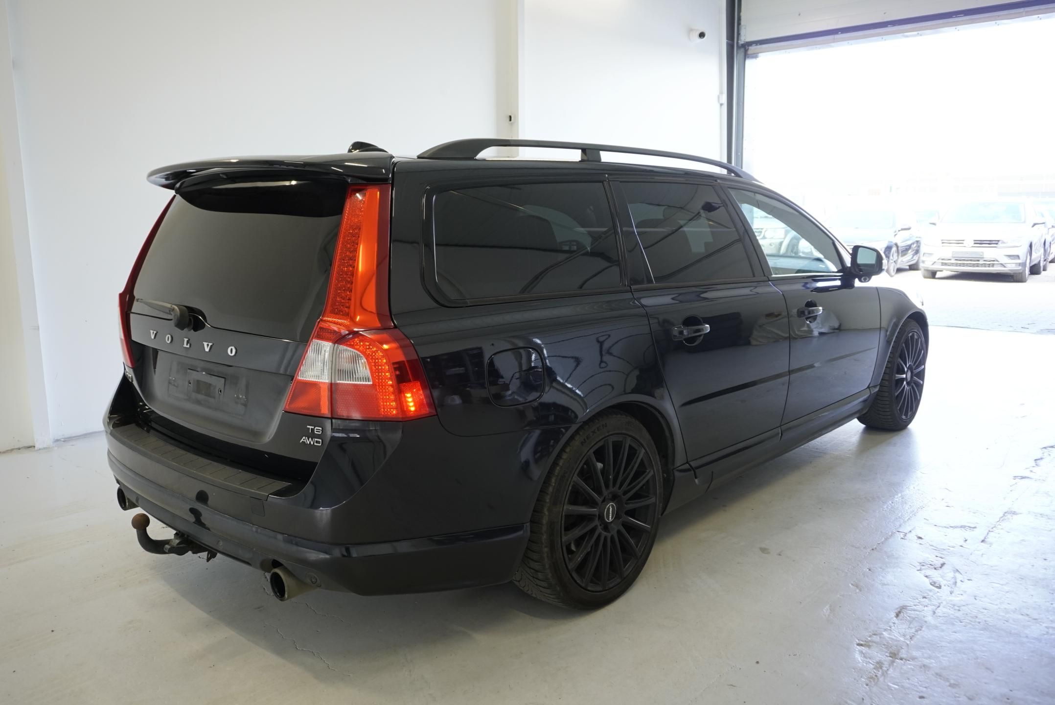 Volvo V70, T6 R-DESIGN 4WD AUT. - fotka 5