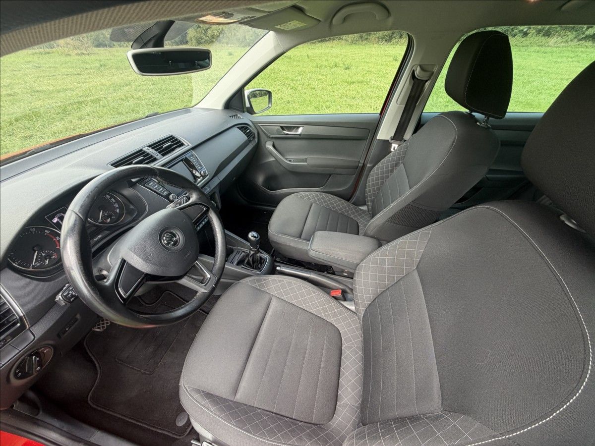 Škoda Fabia, 1,2 Tsi Style 66kW - fotka 6