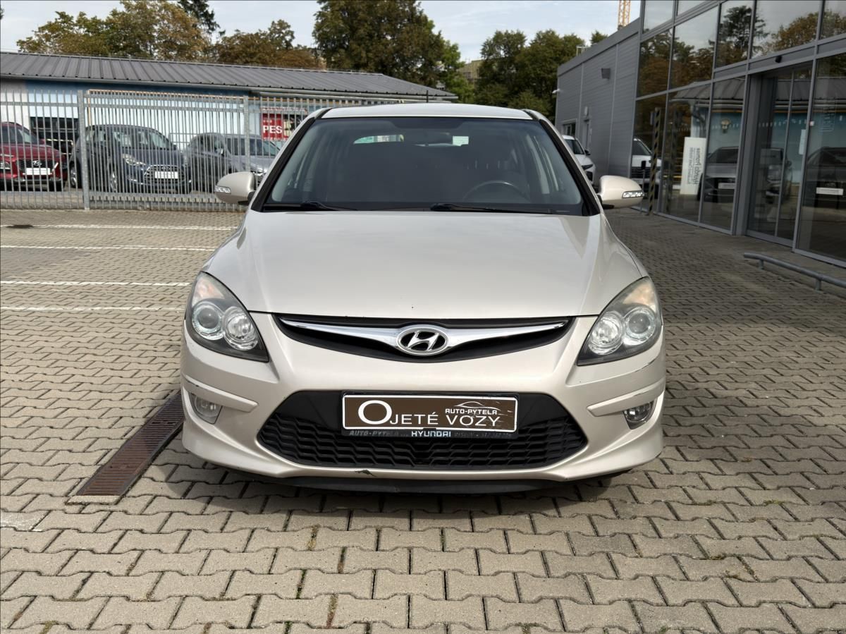 Hyundai i30, 1,4 MPi, MT  Trikolor Plus - fotka 3