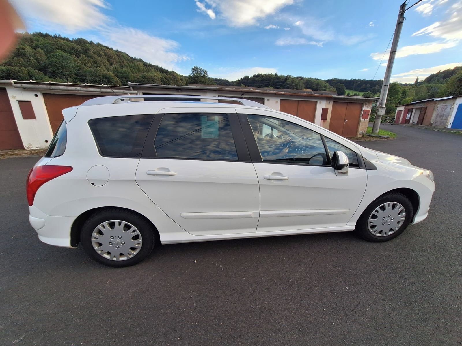 Peugeot 308, 1.6 eHDI 84KW 6 rychlostí - fotka 3