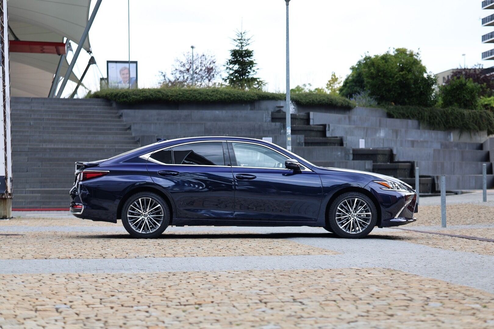 Lexus ES 300h, 300H HEV BUSINESS EDITION - fotka 6