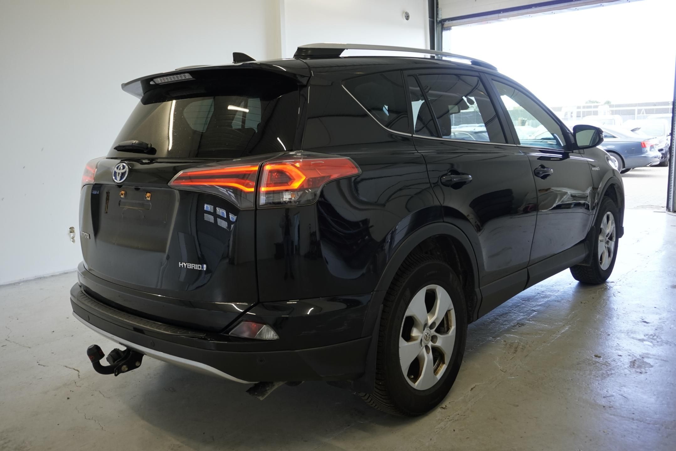Toyota Rav4, 2.5 HYBRID EXECUTIVE 4WD AUT. - fotka 5