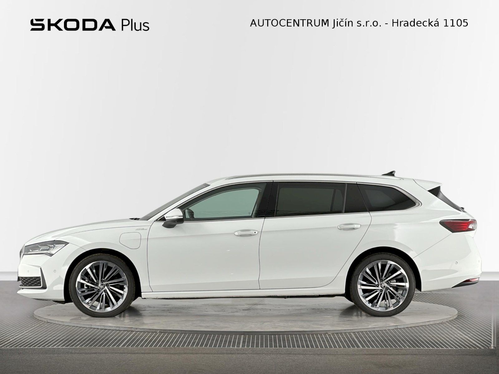 Škoda Superb, Combi iV DSG 1.5TSI 150kW L&K - fotka 3