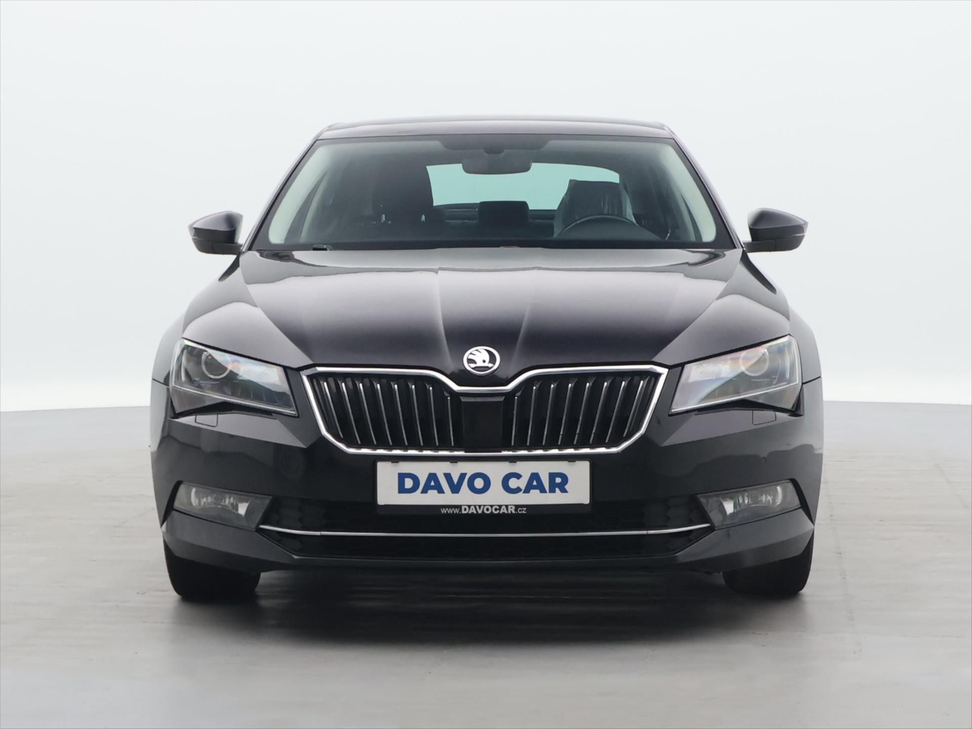 Škoda Superb, 1,6 TDI 88kW DSG Aut.klima - fotka 2