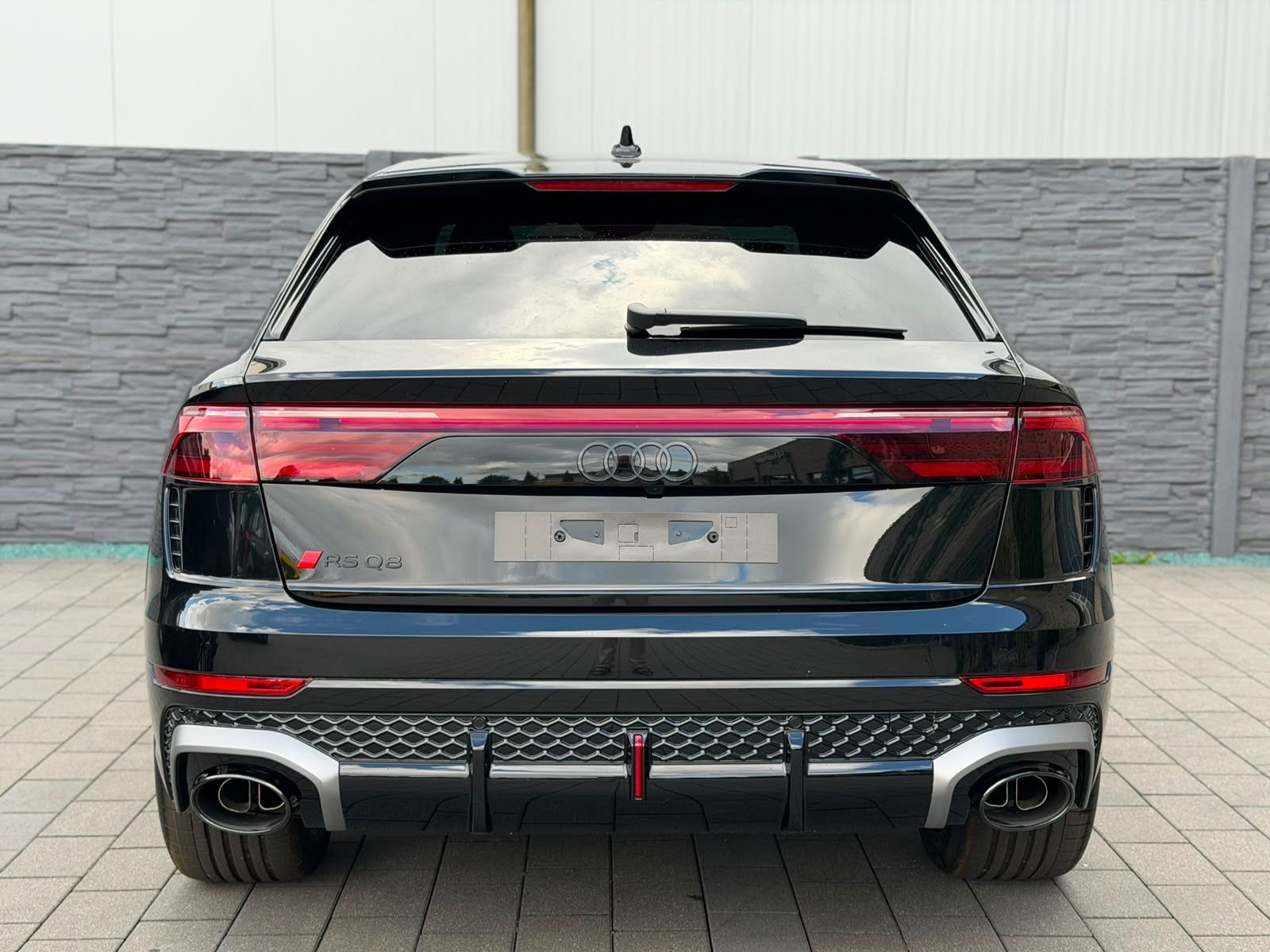 Audi RS Q8 - fotka 4