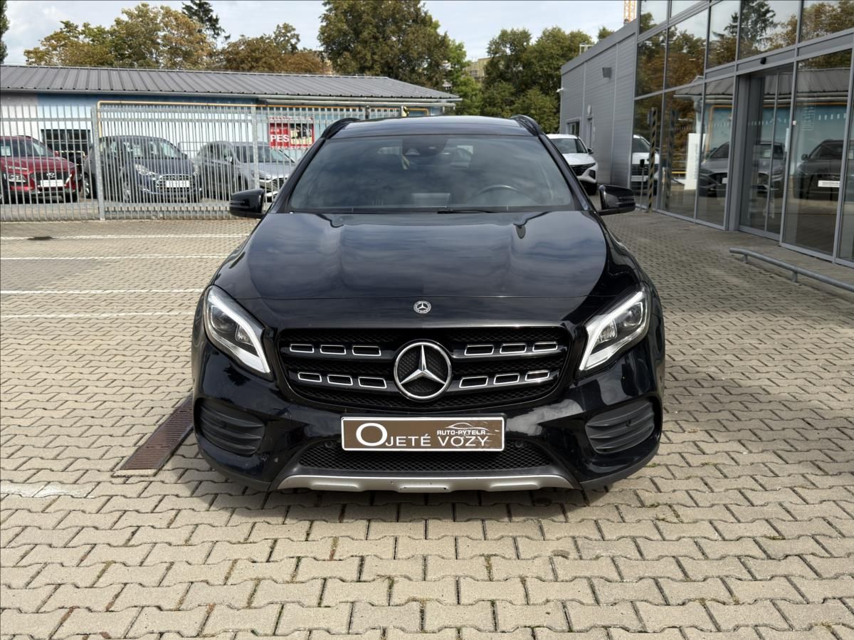 Mercedes-Benz GLA, 2,1 220 D 4Matic, AT - fotka 3