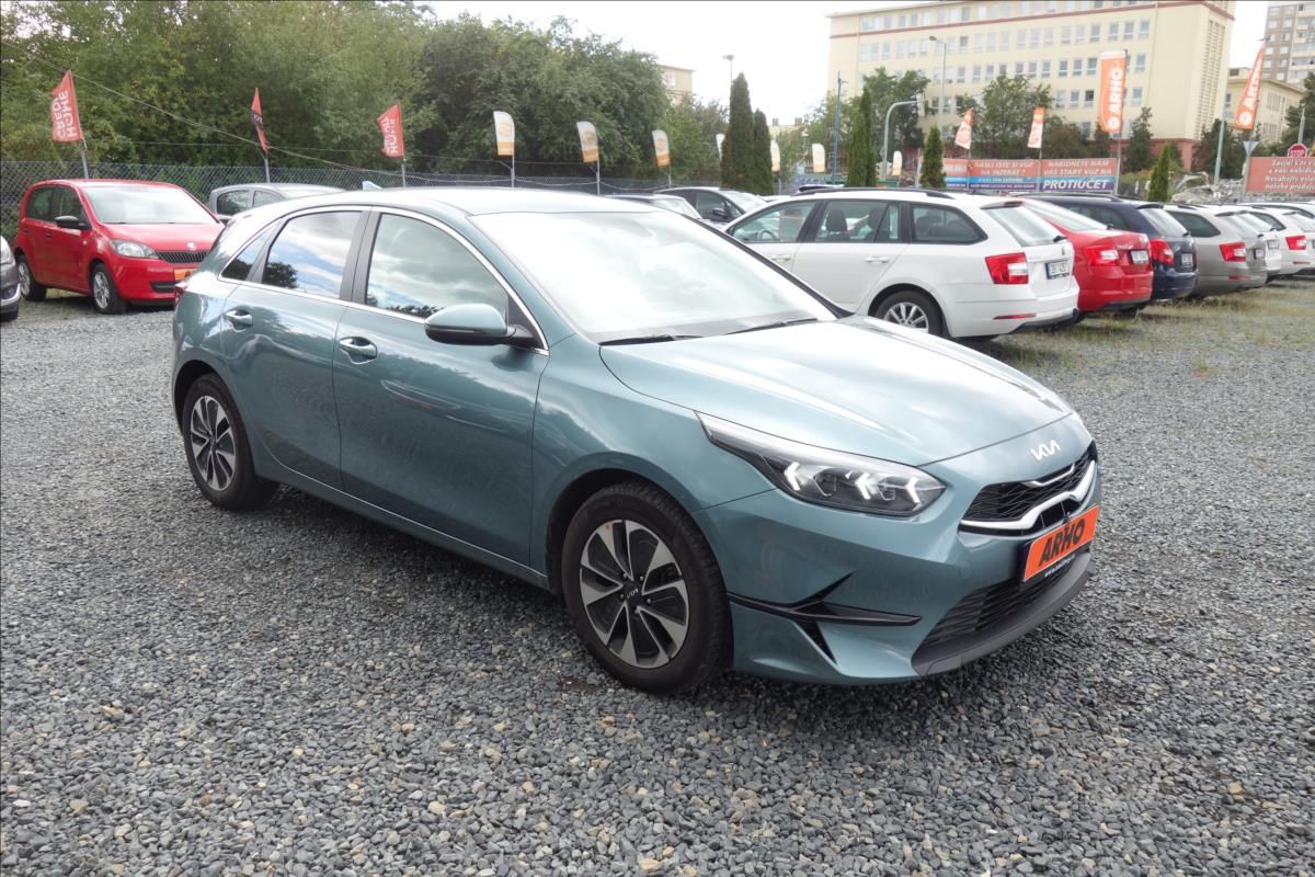 Kia Cee´d, 1,5 T-GDi,ČR,1 MAJ.,SERV.KN.