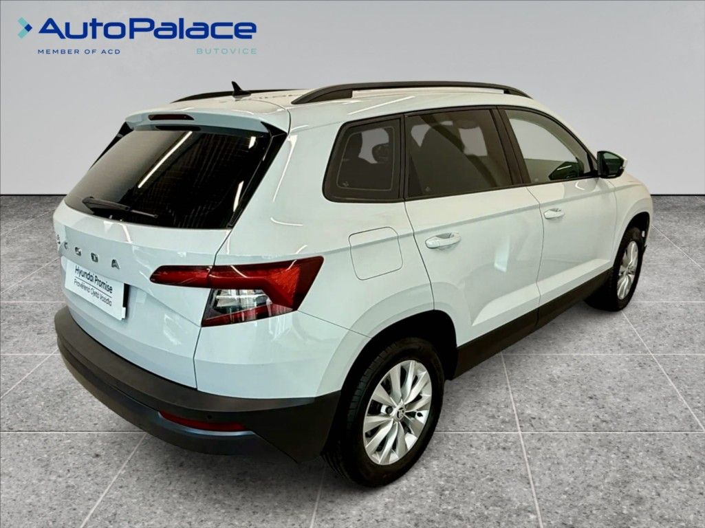 Škoda Karoq, 2,0   110 kw, 4x4, AUTOMAT - fotka 4