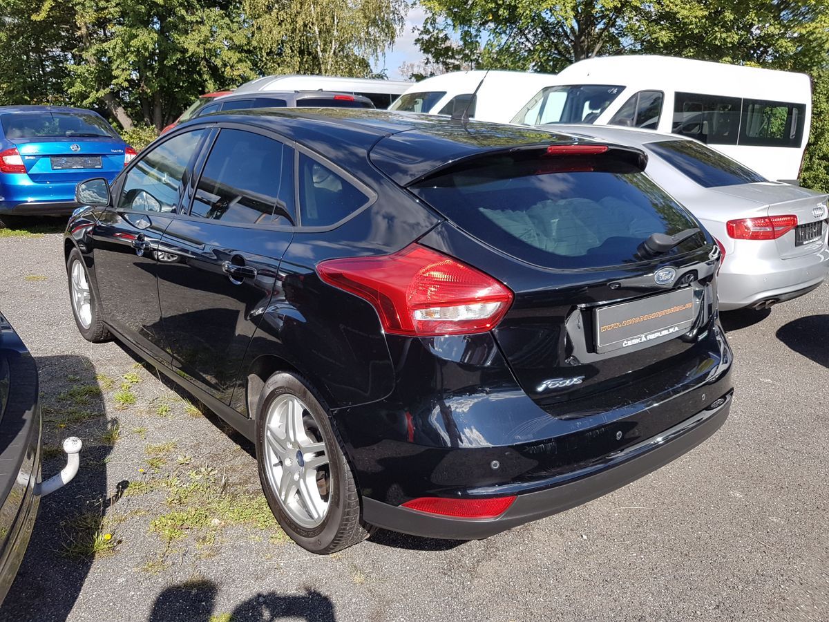 Ford Focus, 1.0i 74KW - fotka 4