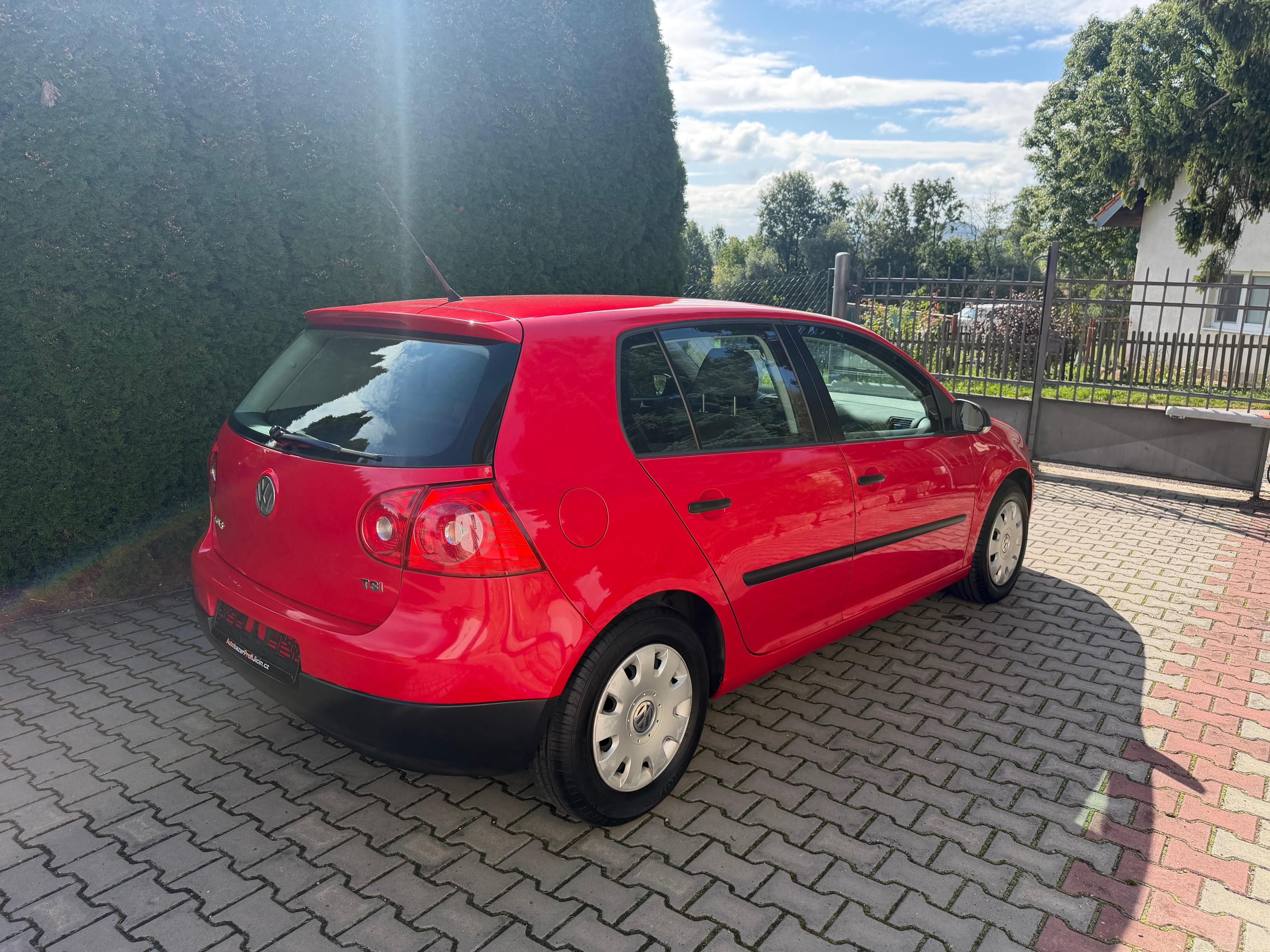 Volkswagen Golf, 1,4 TSi/ 90kw pravideln servis - fotka 4