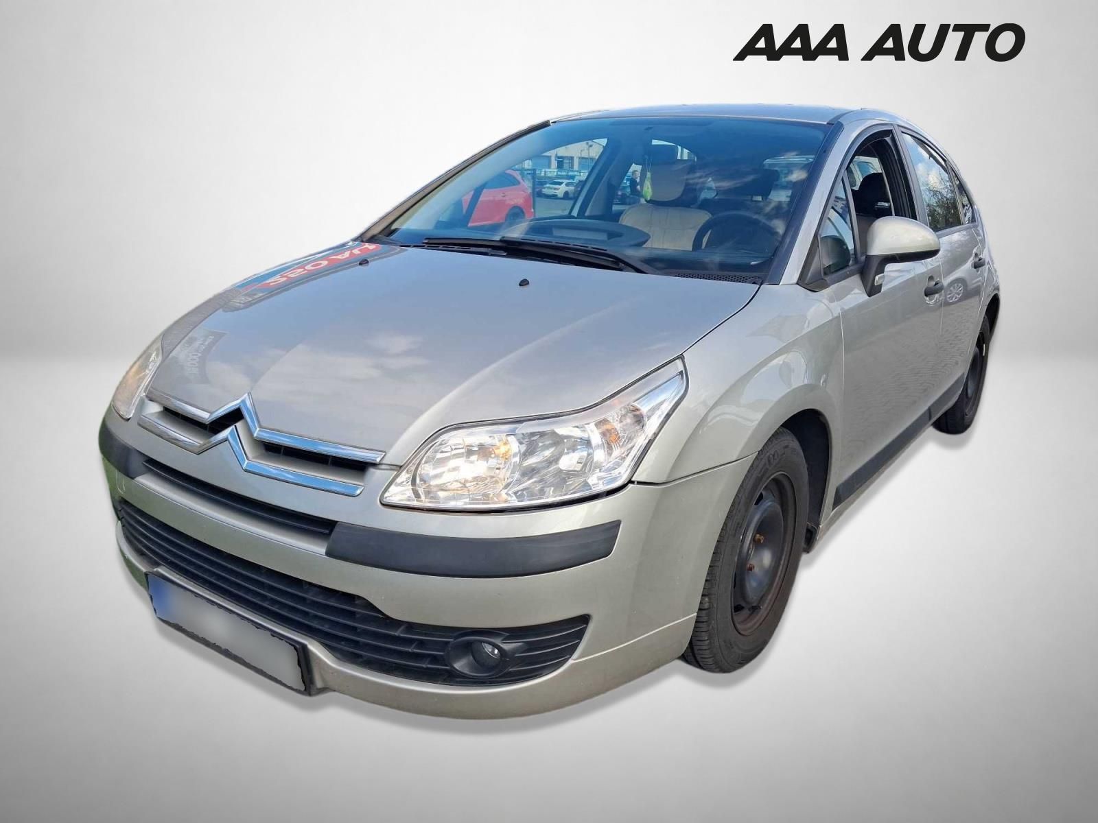 Citroën C4, 1.4 16V, po STK, rezervace