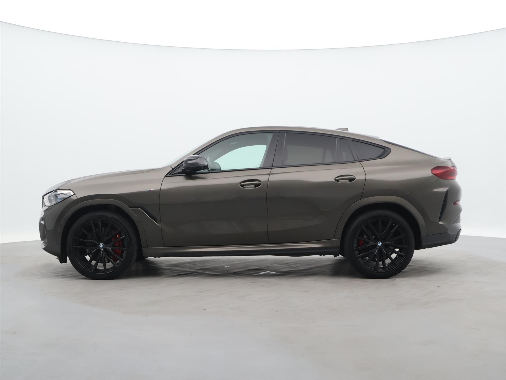 BMW X6, 3,0 294kW M50d M-Paket DPH - fotka 4