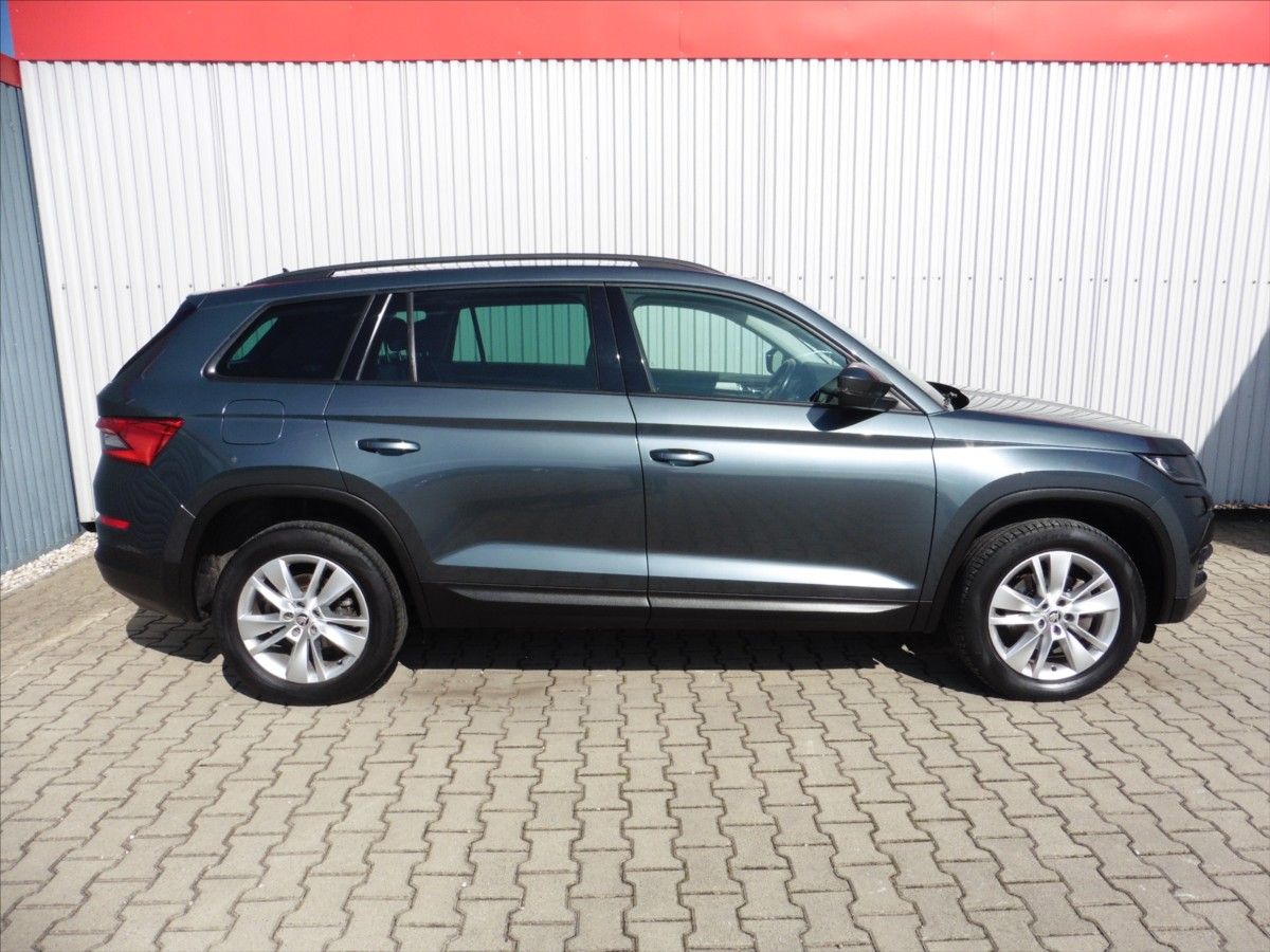 Škoda Kodiaq, 2.0 TDi Style 4x4 DSG 7.míst!! - fotka 5