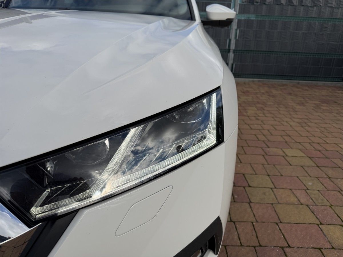 Škoda Octavia, IV 2.0 TDI Ambition/Virtual/Fu - fotka 5