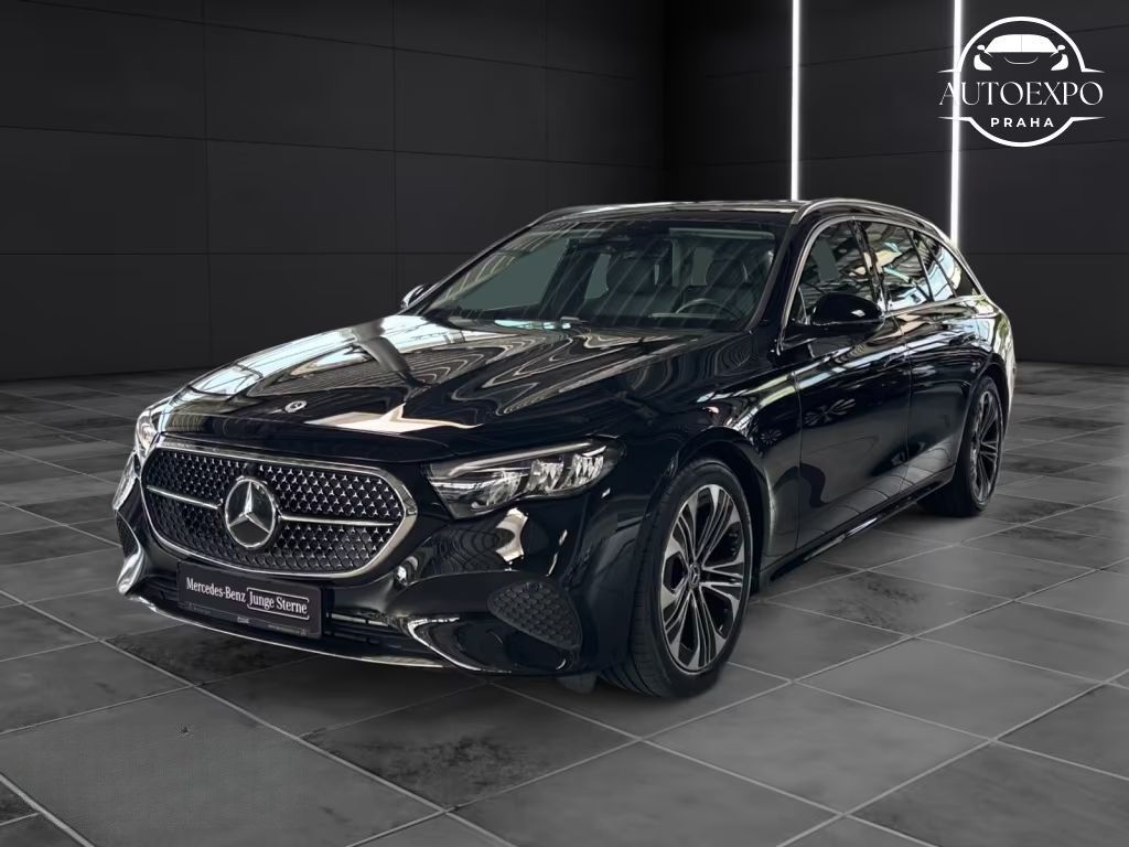 Mercedes-Benz Třídy E, 220d T Avantgarde/LED/Panorama