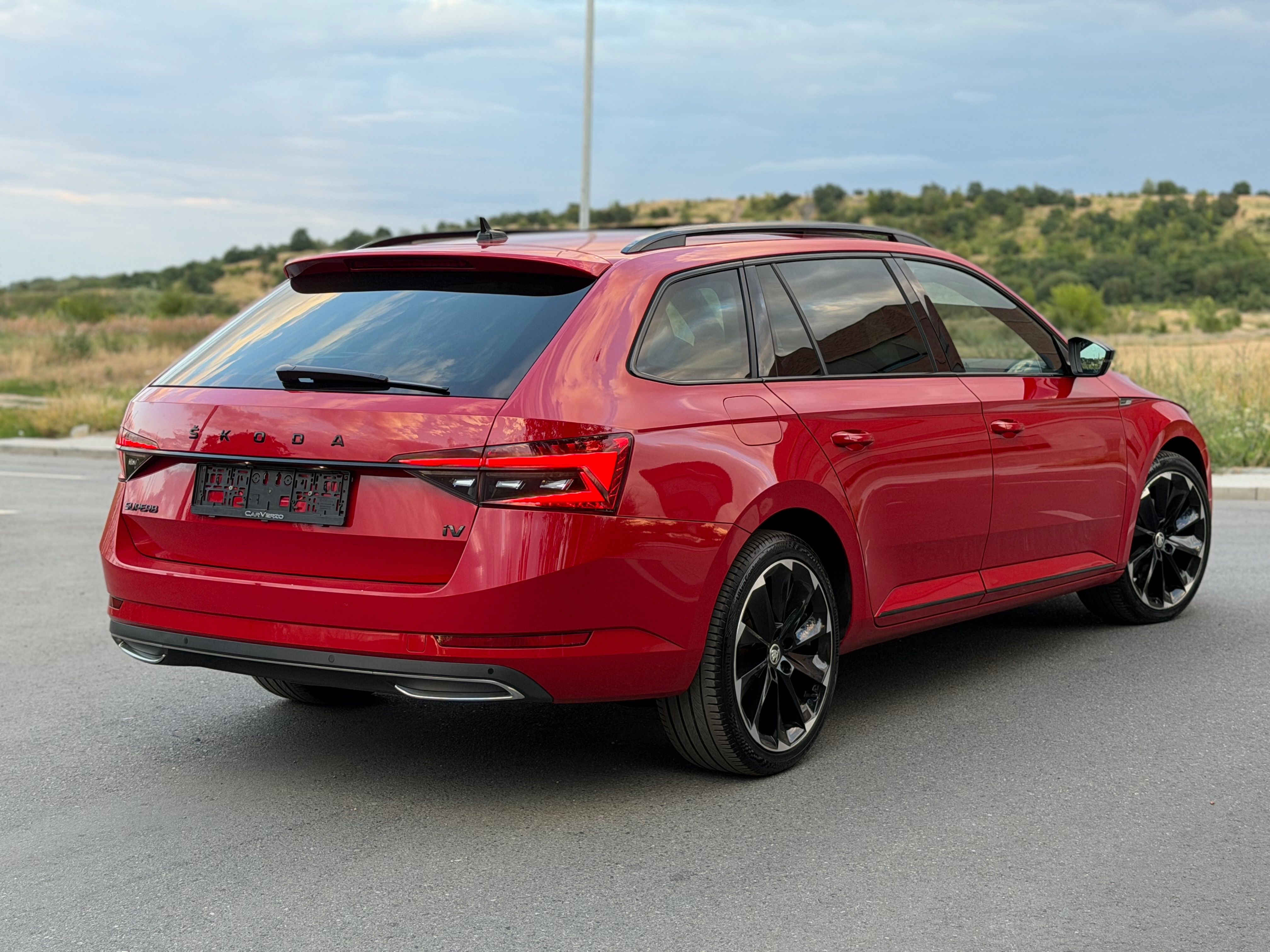 Škoda Superb, 1.4 TSI 160KW SPORTLINE TAŽNÝ - fotka 4