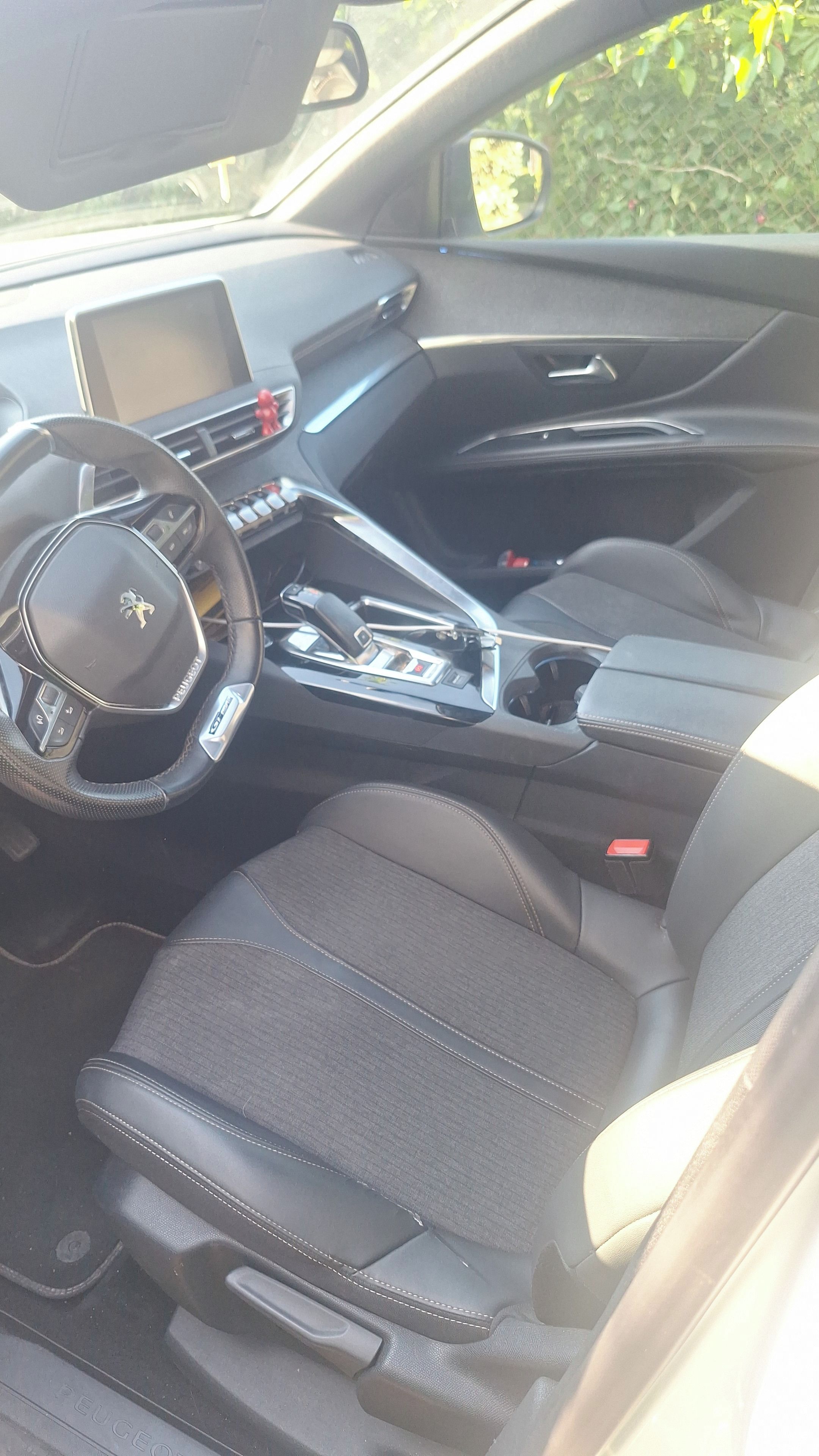 Peugeot 5008, Peugeot 5008 GT 1.6 Panorama - fotka 5