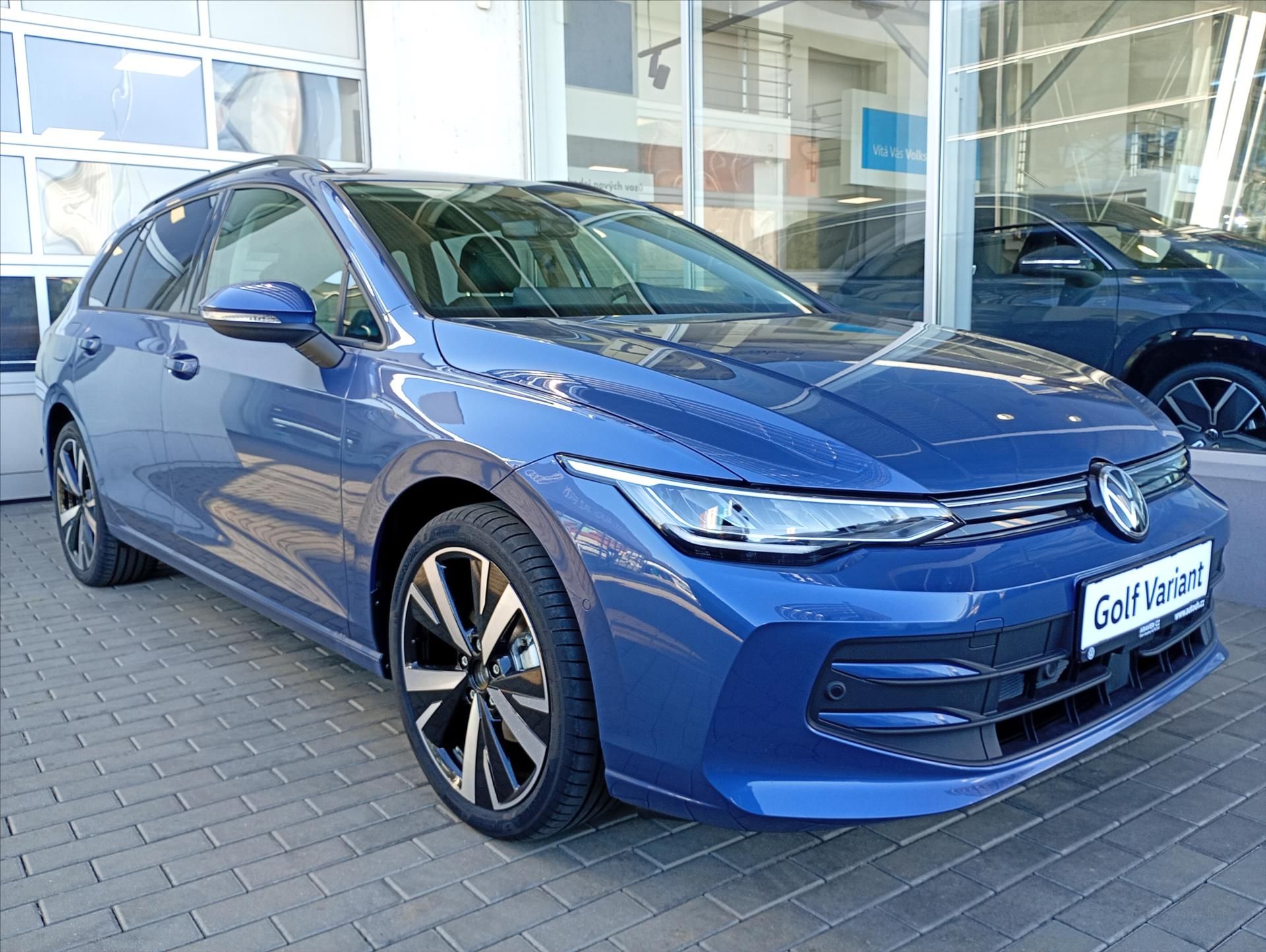 Volkswagen Golf Variant, 1,5 eTSI 7DSG mHEV  People - fotka 3