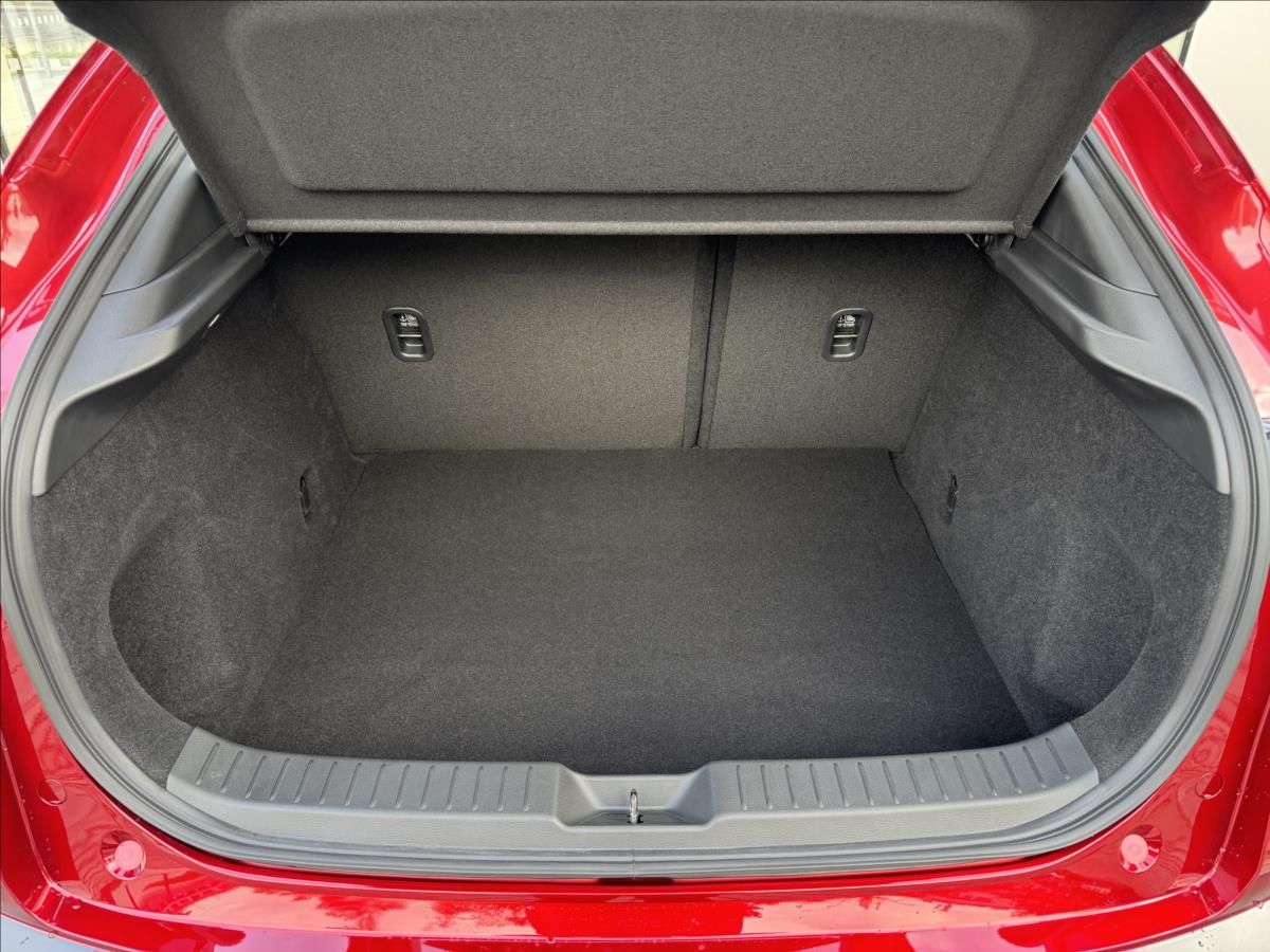Mazda CX-30, 2,5 FWD 6AT CENTRE-LINE - fotka 5