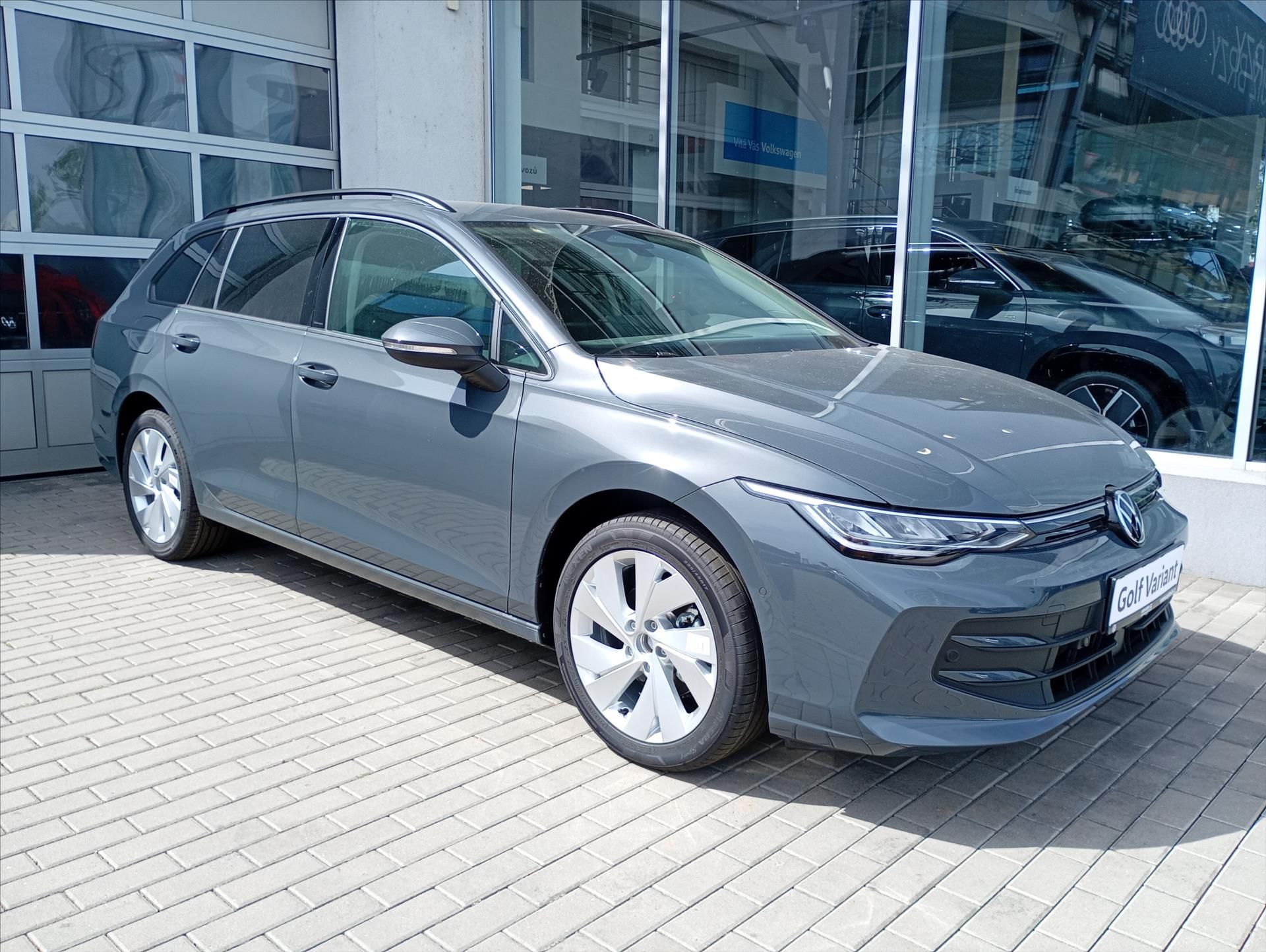 Volkswagen Golf Variant, 1,5 eTSI 7DSG mHEV  People - fotka 3