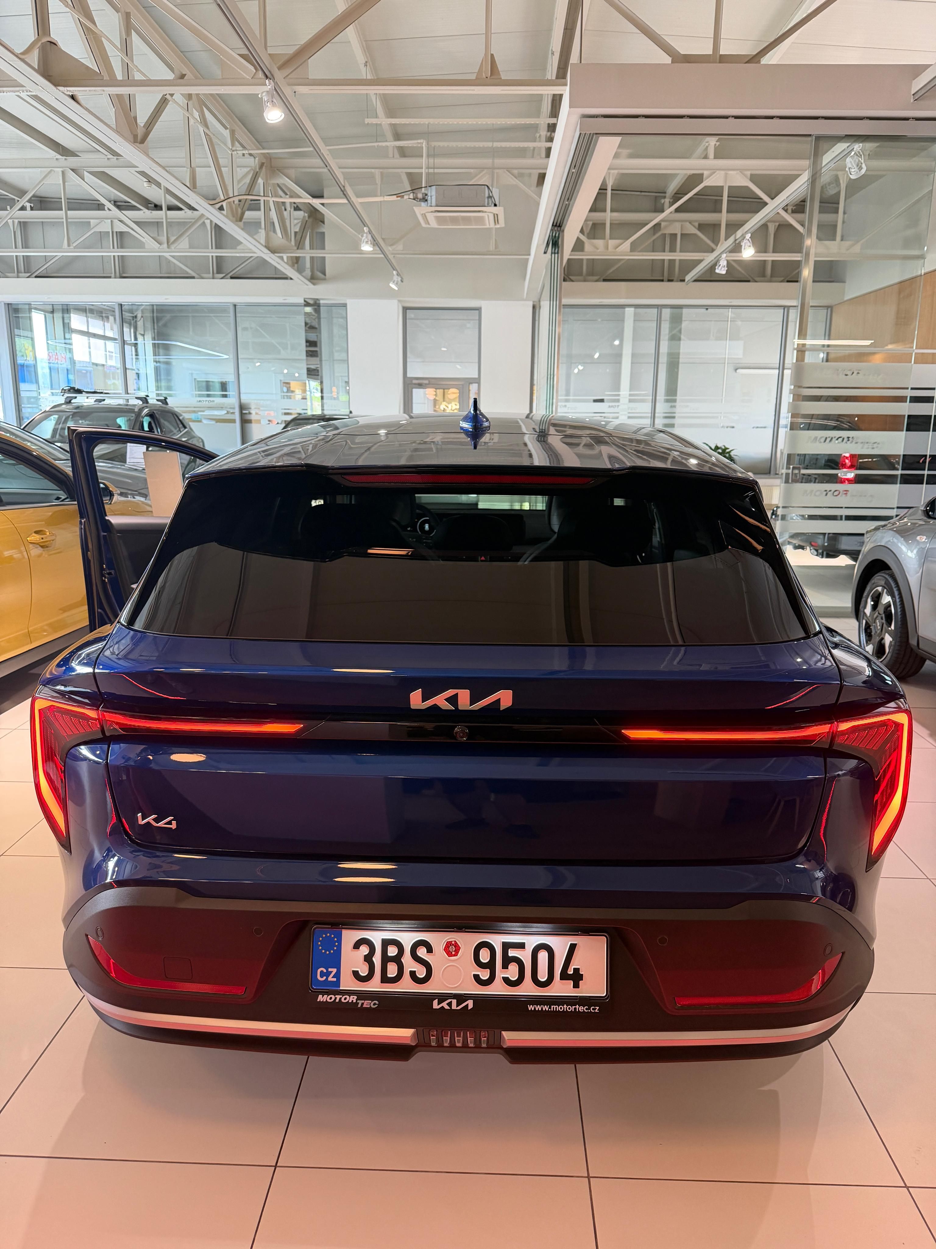 Kia K4, 132kW,Top,HB,odpočet DPh - fotka 5