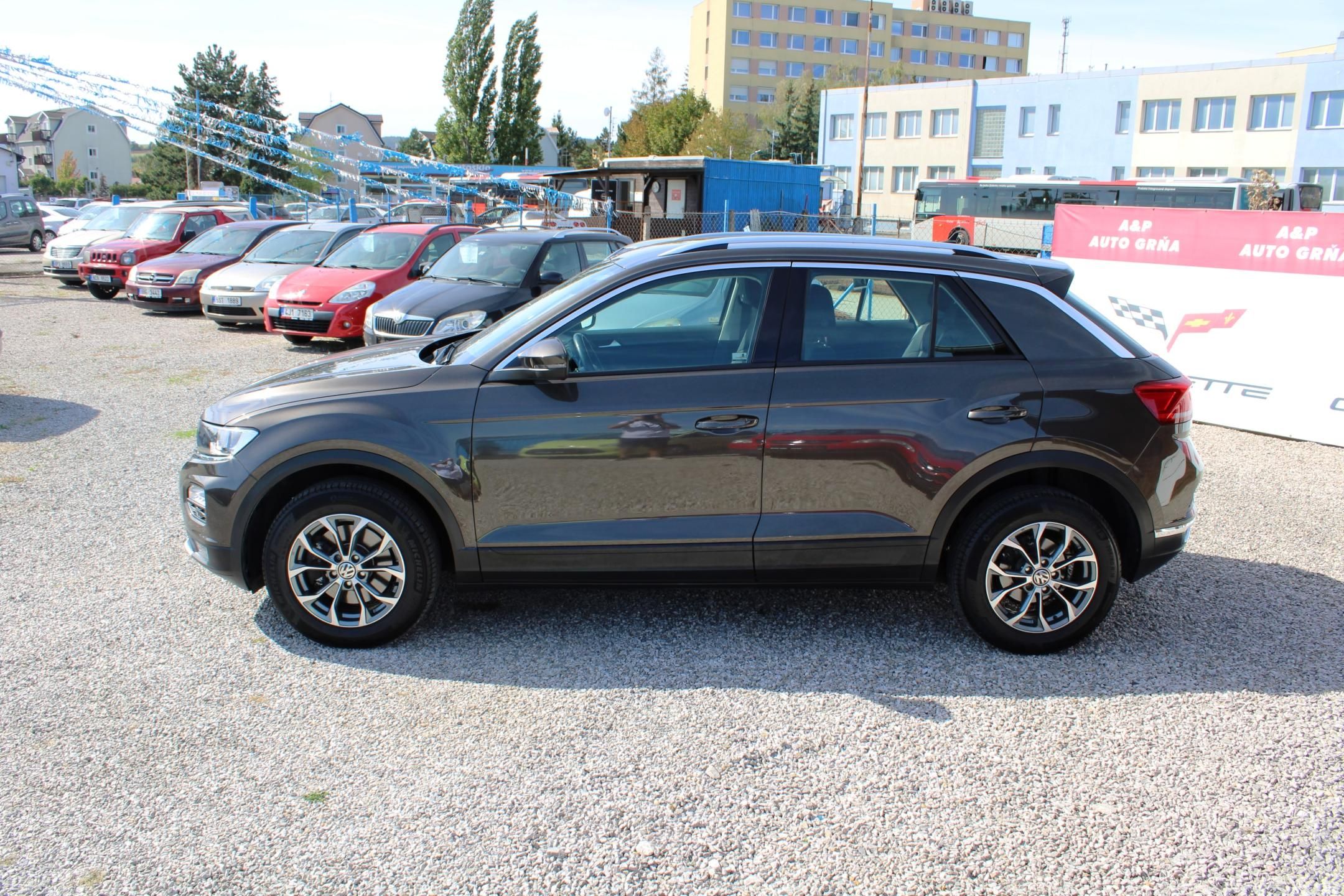 Volkswagen T-Roc, 1.5 TSI KLIMA VÝHŘEV TEMPOMAT - fotka 4