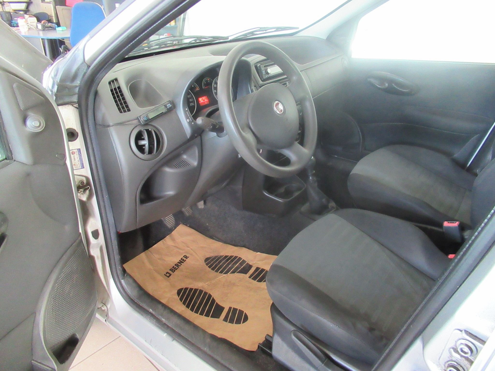 Fiat Punto, 1,2 44kw, mod 2009 - fotka 2