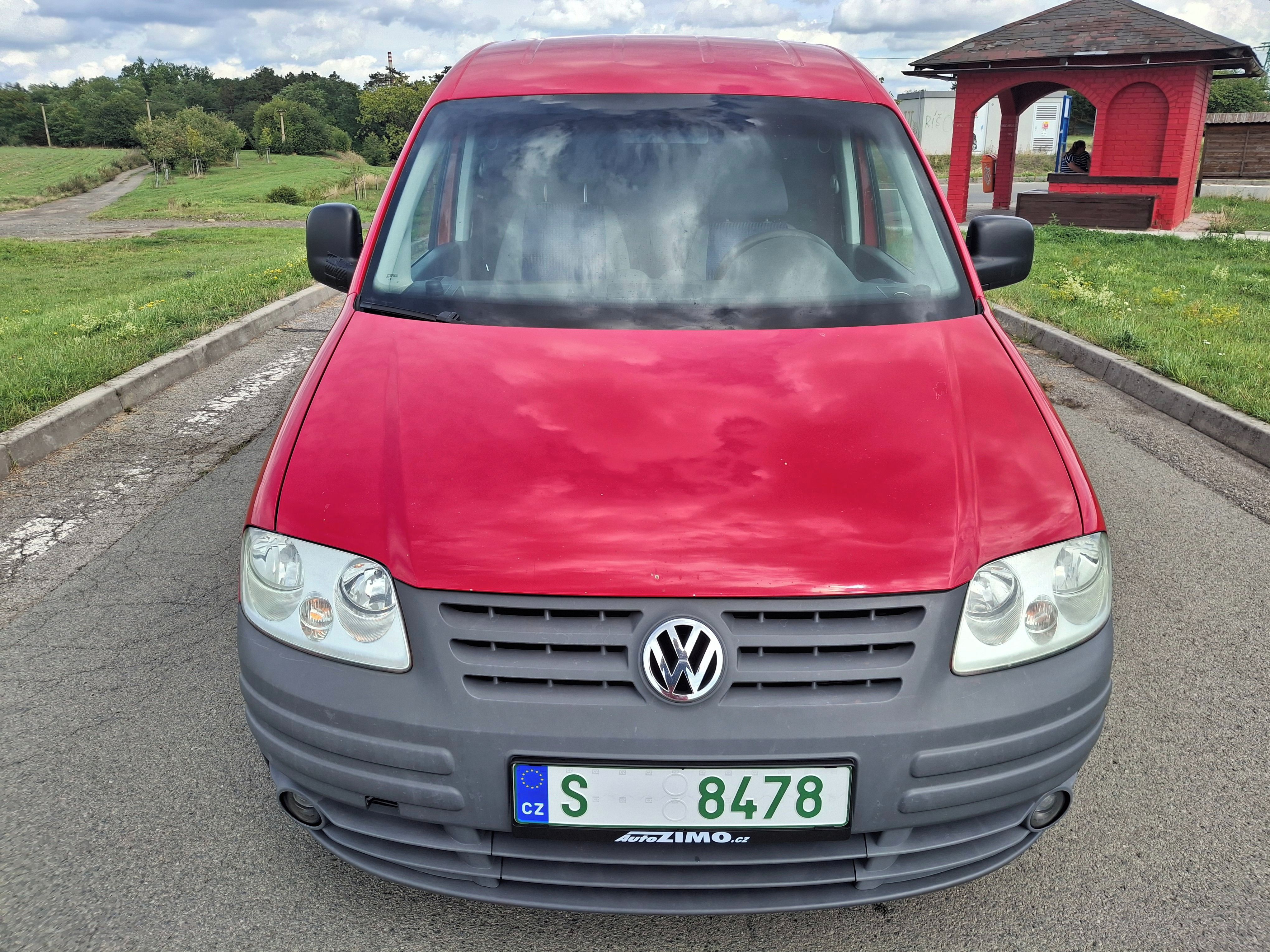 Volkswagen Caddy, LIFE 1,6 MPI 75 KW 5x SEDAČKA - fotka 2