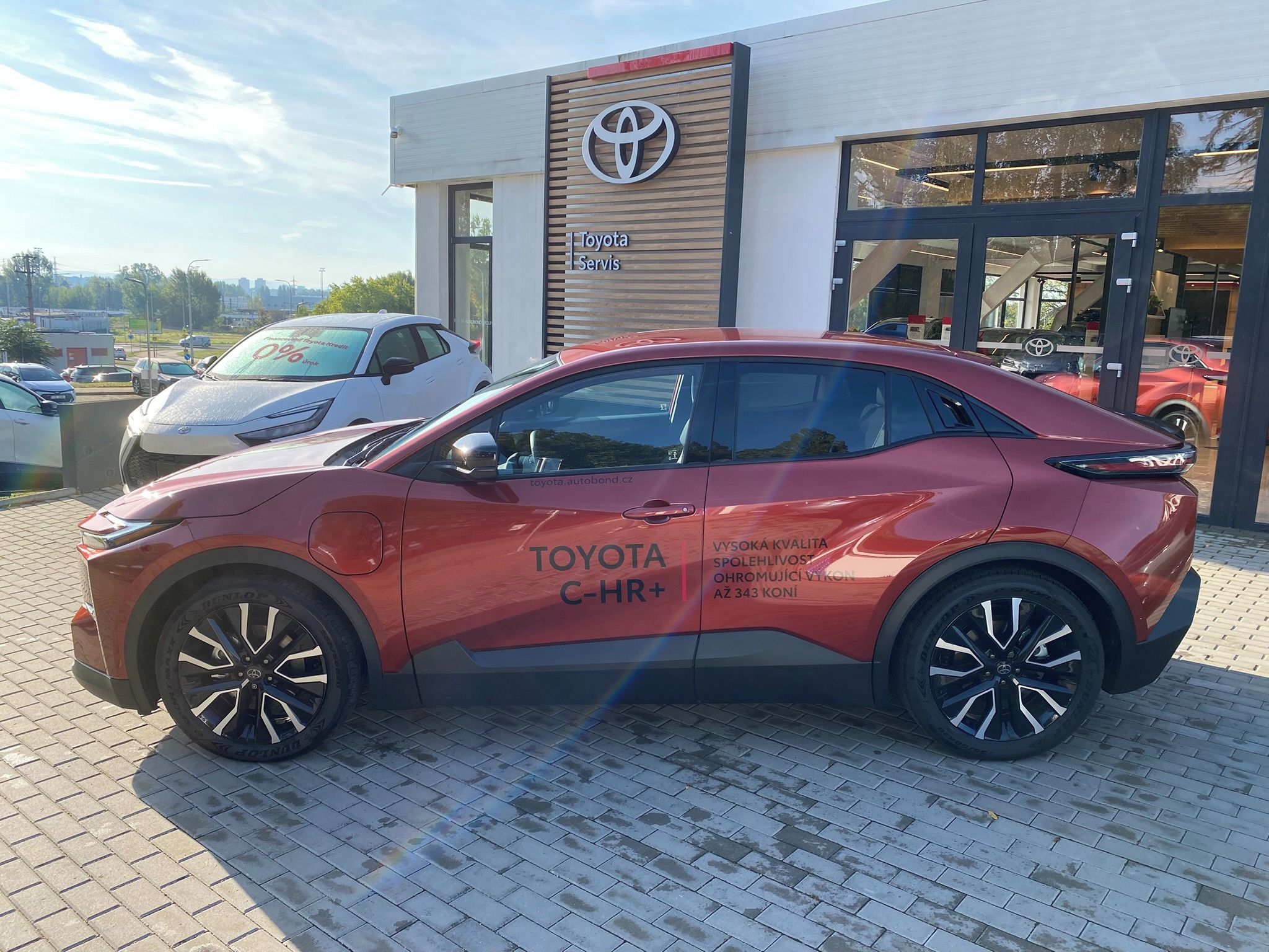 Toyota C-HR, + BEV224 77 kWh Style Dynamic - fotka 3