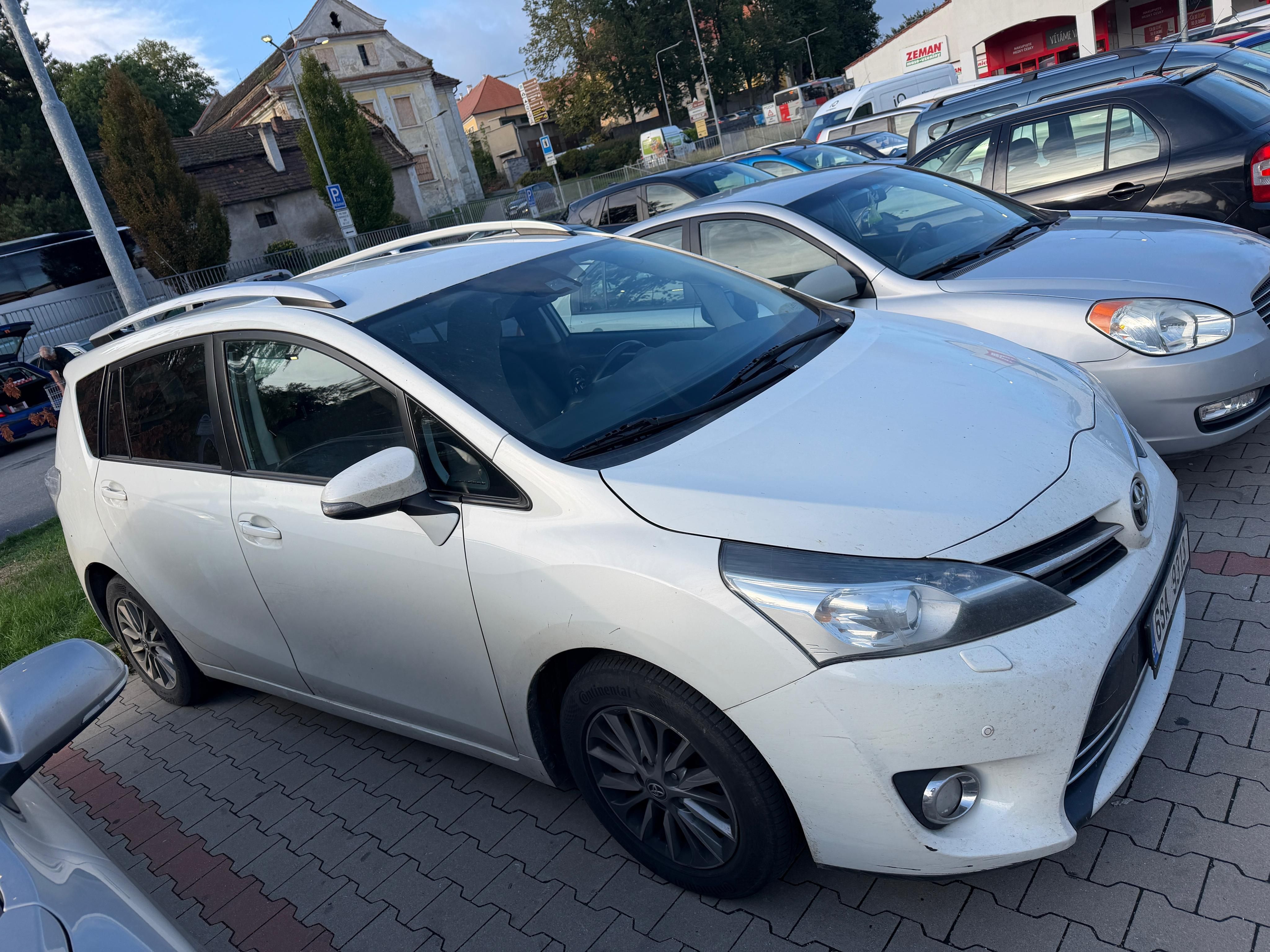 Toyota Verso, Toyota Verso servisováno - fotka 3
