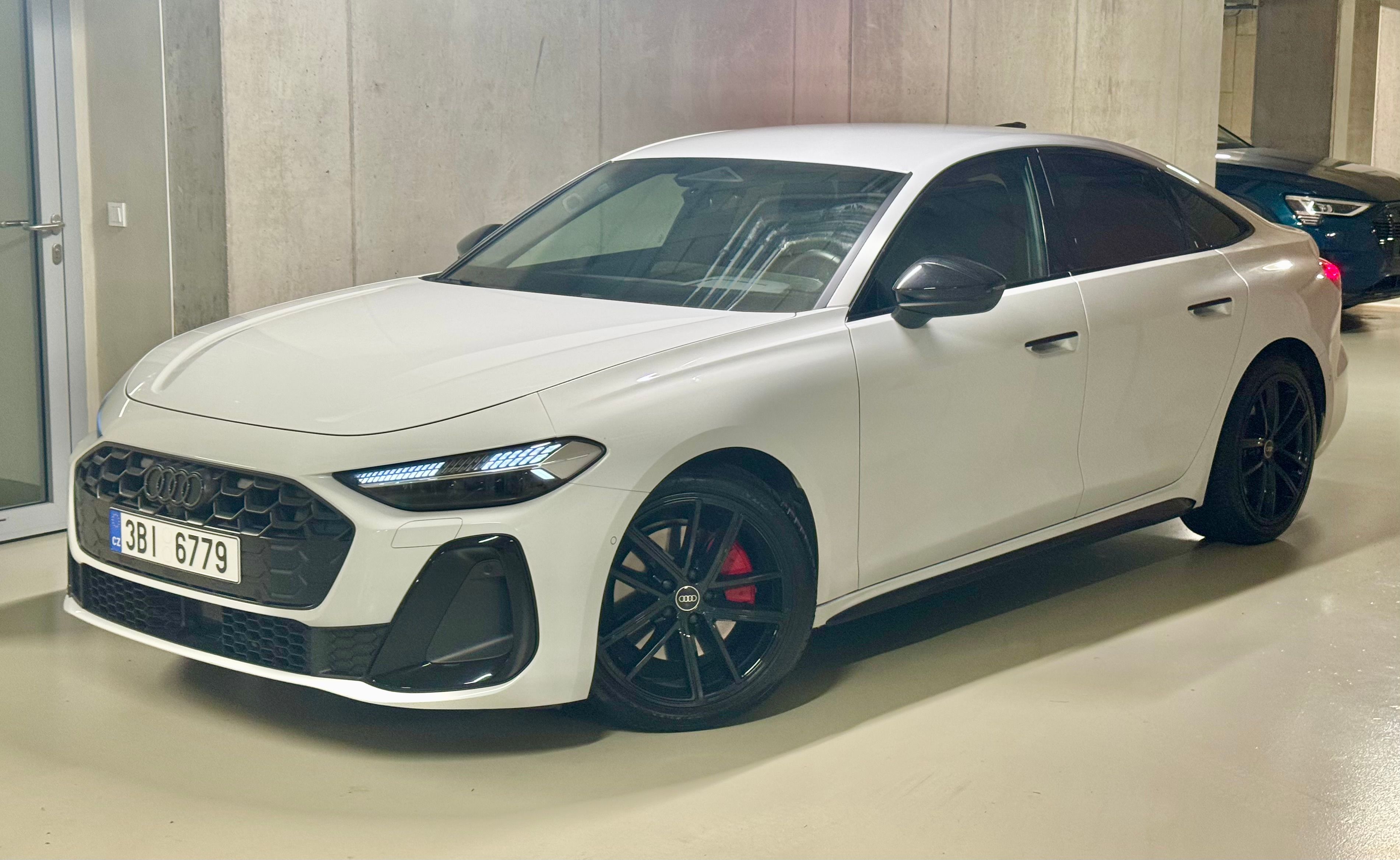 Audi A5, 2.0 TDI 150kw S-line 7Stronic - fotka 4