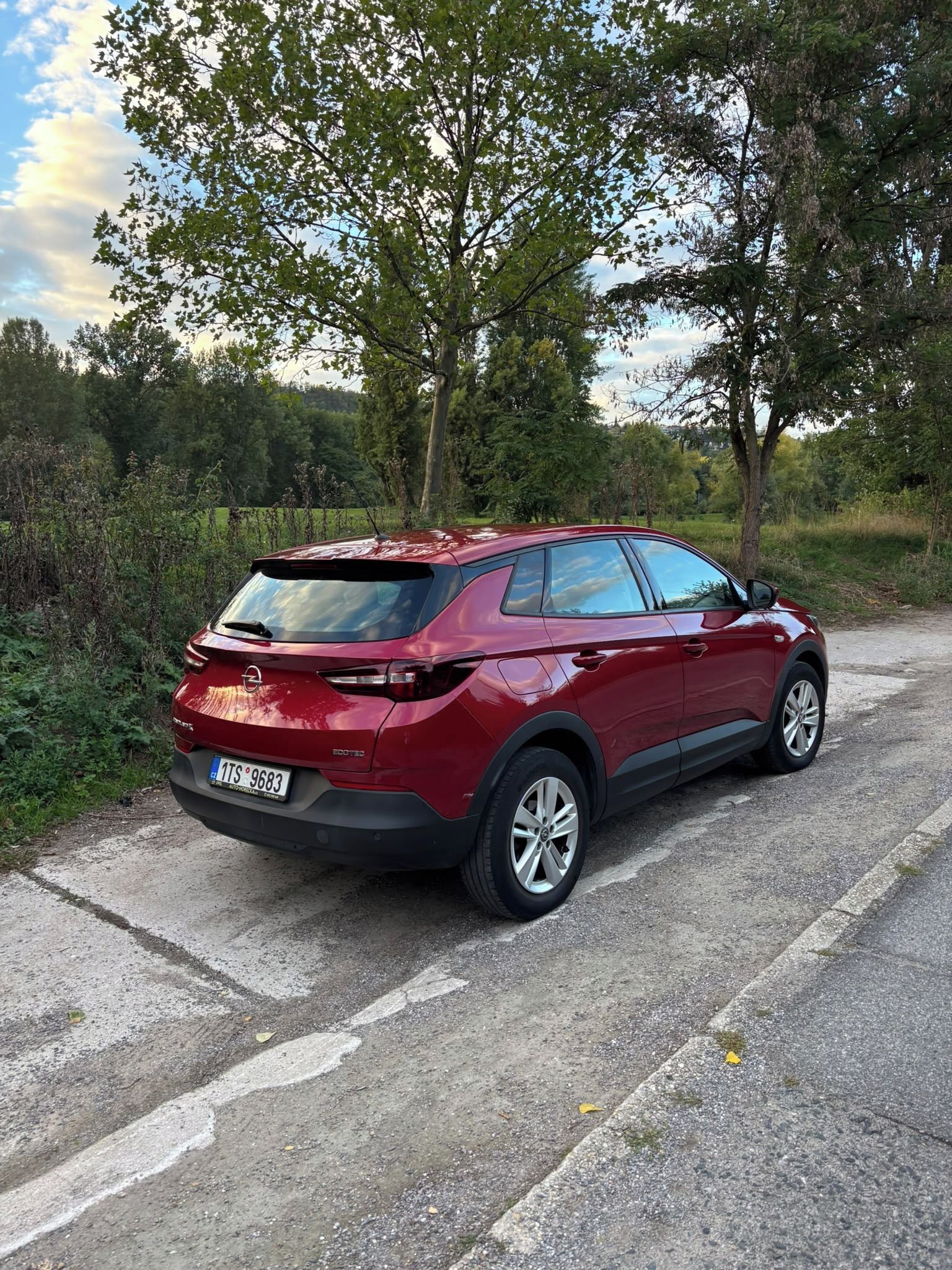 Opel Grandland X, 1.2 Turbo, 96kW - fotka 3