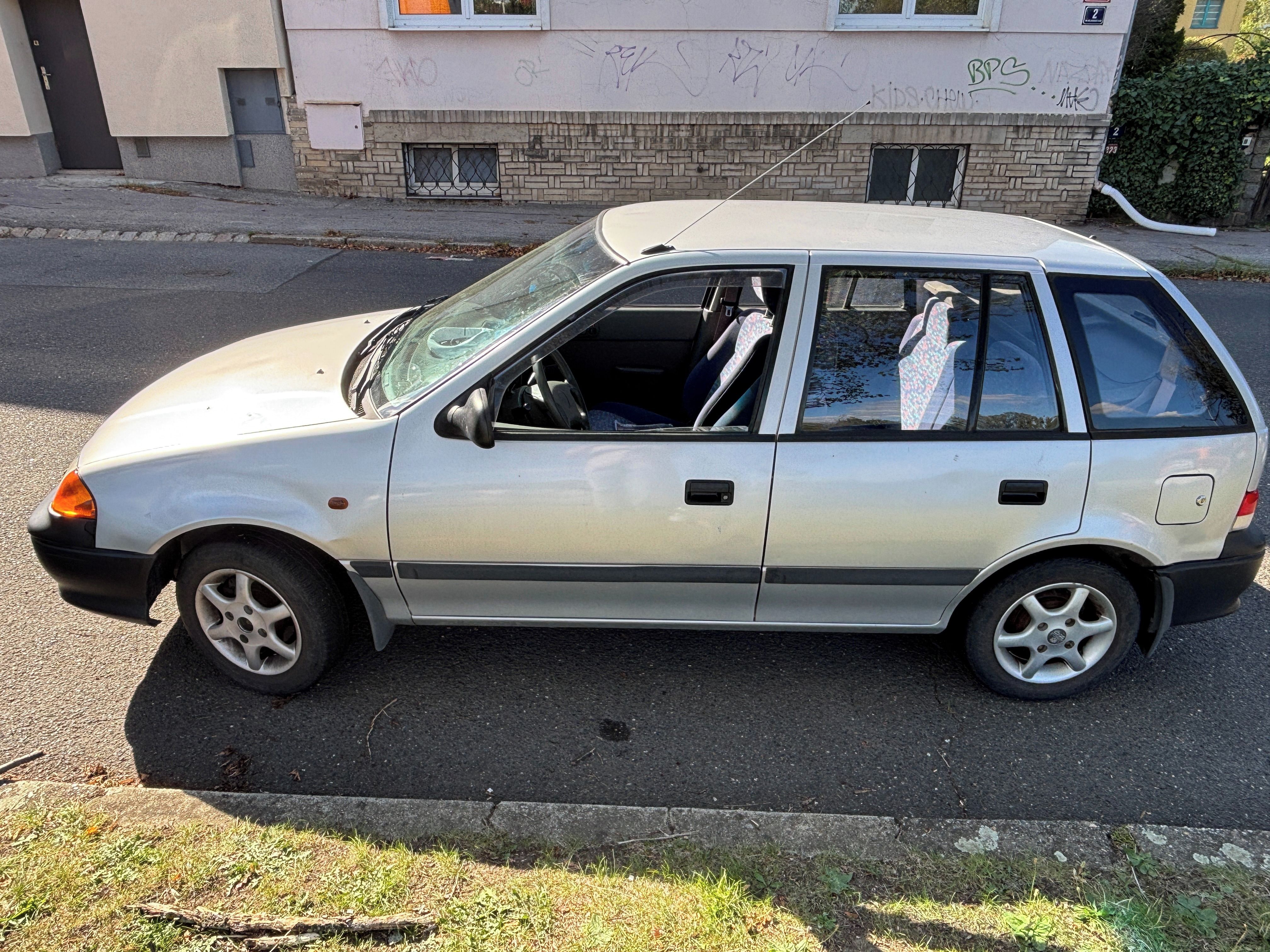 Suzuki Swift, 1.0 - fotka 4