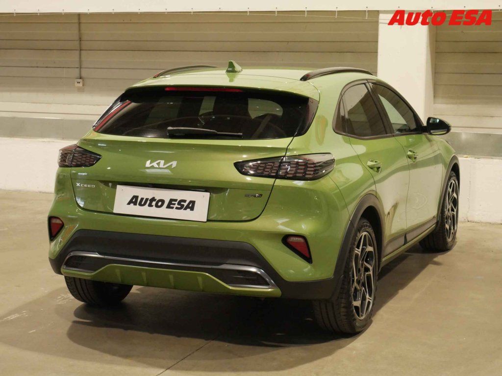 Kia XCee´d, 1.5 T-GDI,ČR,LED,navi - fotka 6