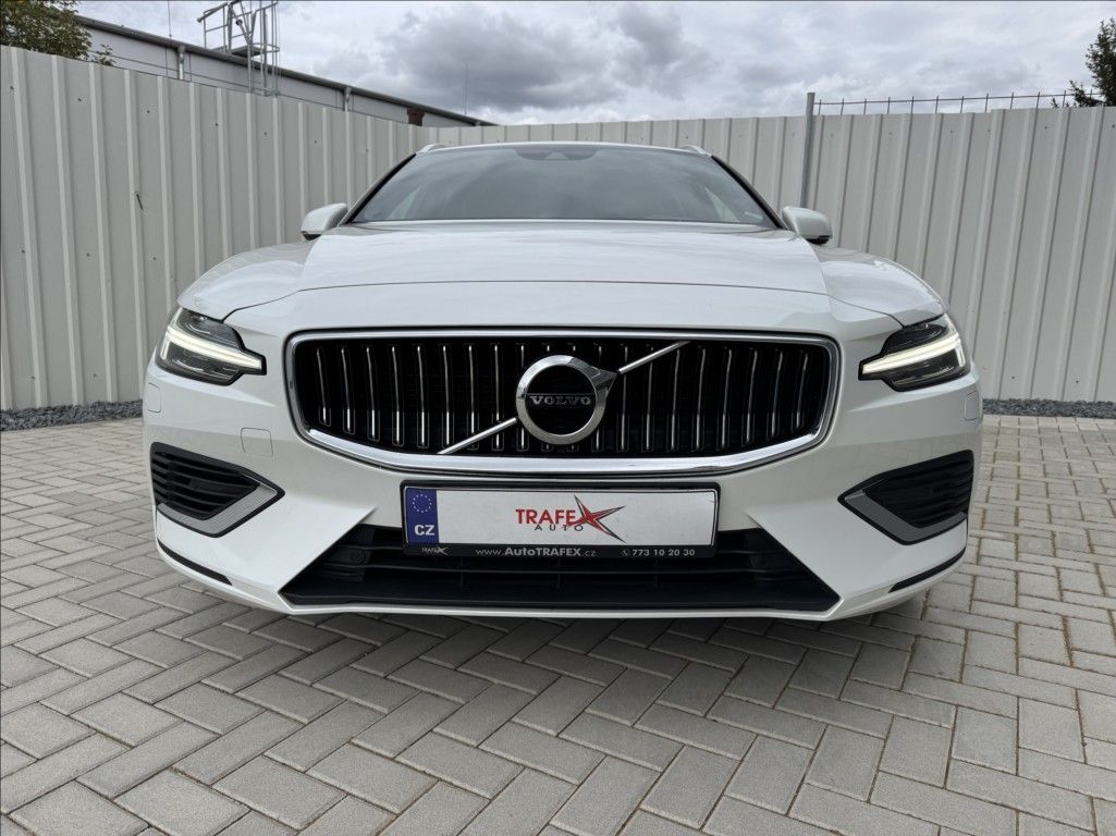 Volvo V60, 2,0 T6 AWD Inscription DPH ČR - fotka 2