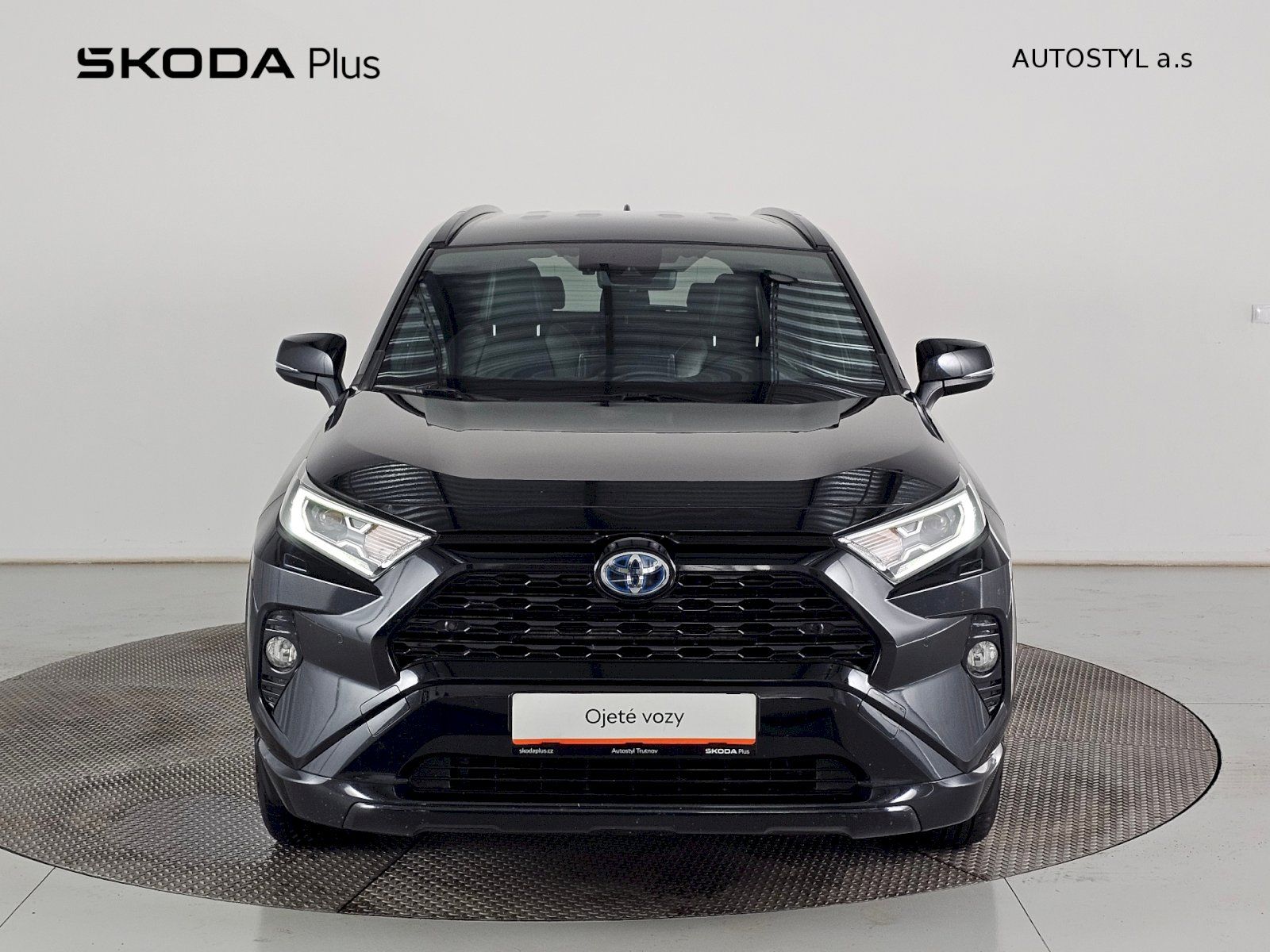Toyota Rav4, 2.5HEV 4x4 222k JBL BLACK EDIT - fotka 4