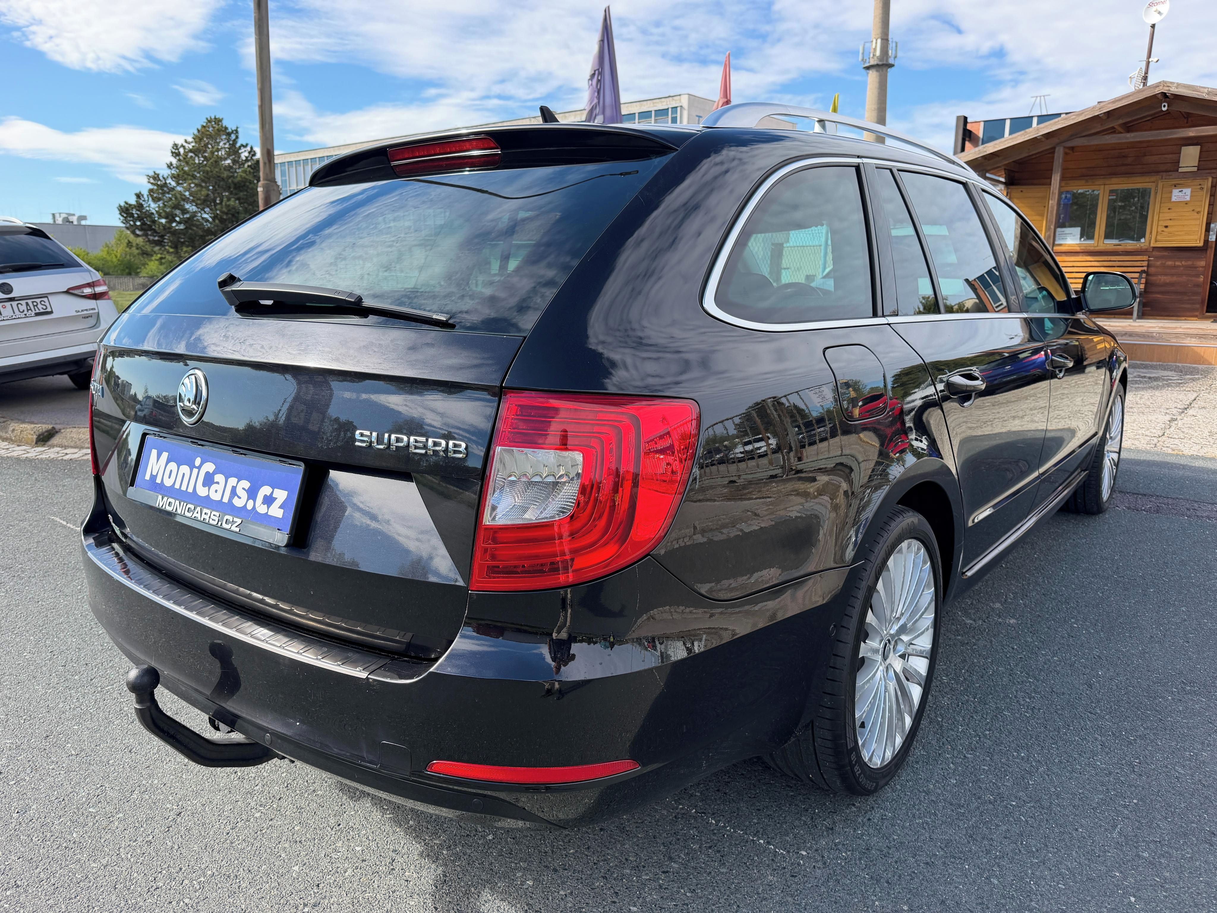 Škoda Superb, 2.0 TDi 125kW DSG, TAŽNÉ - fotka 5