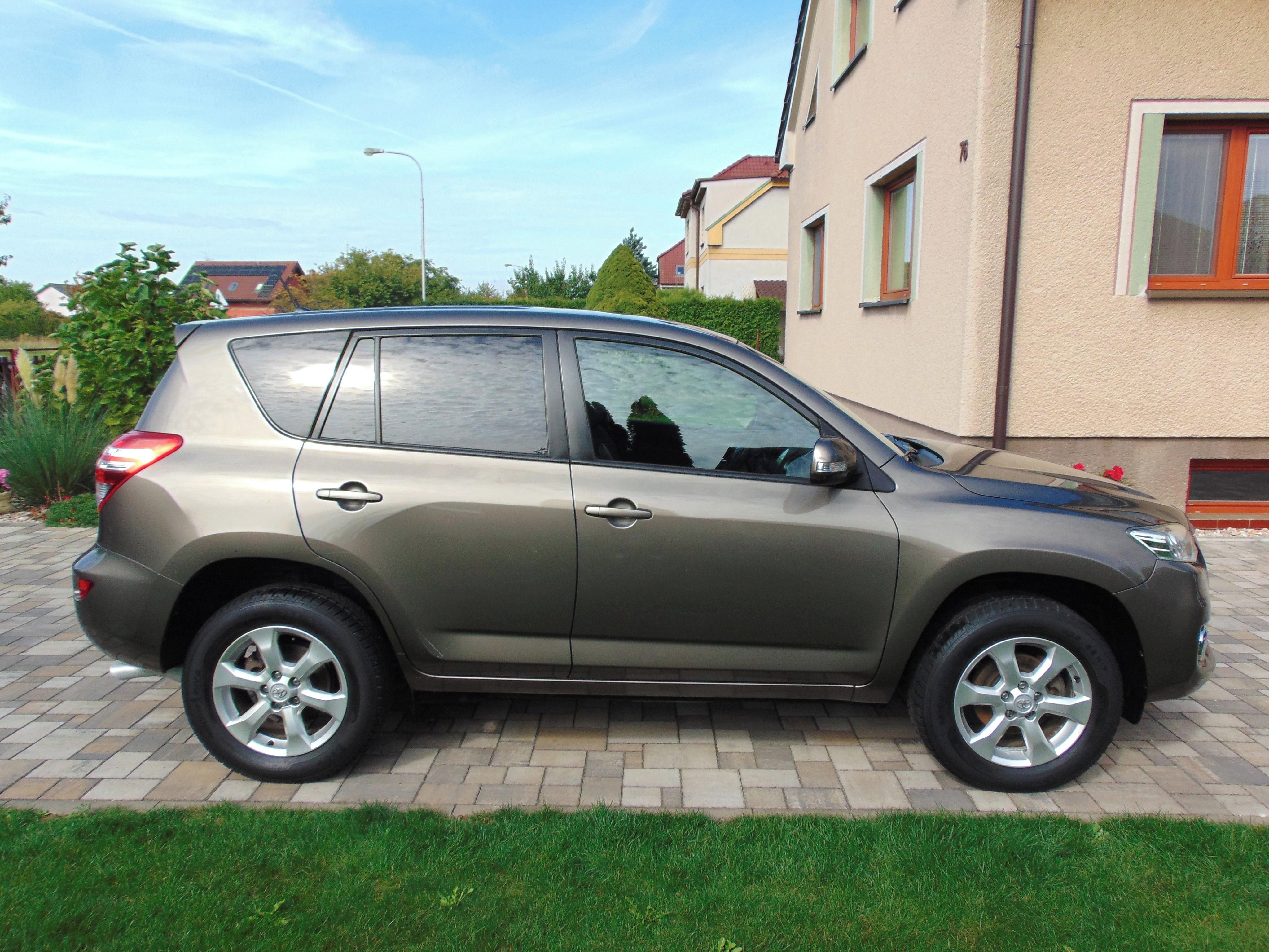 Toyota Rav4, 2.0 4X4,PŮVOD ČR,PO SERVISE - fotka 4