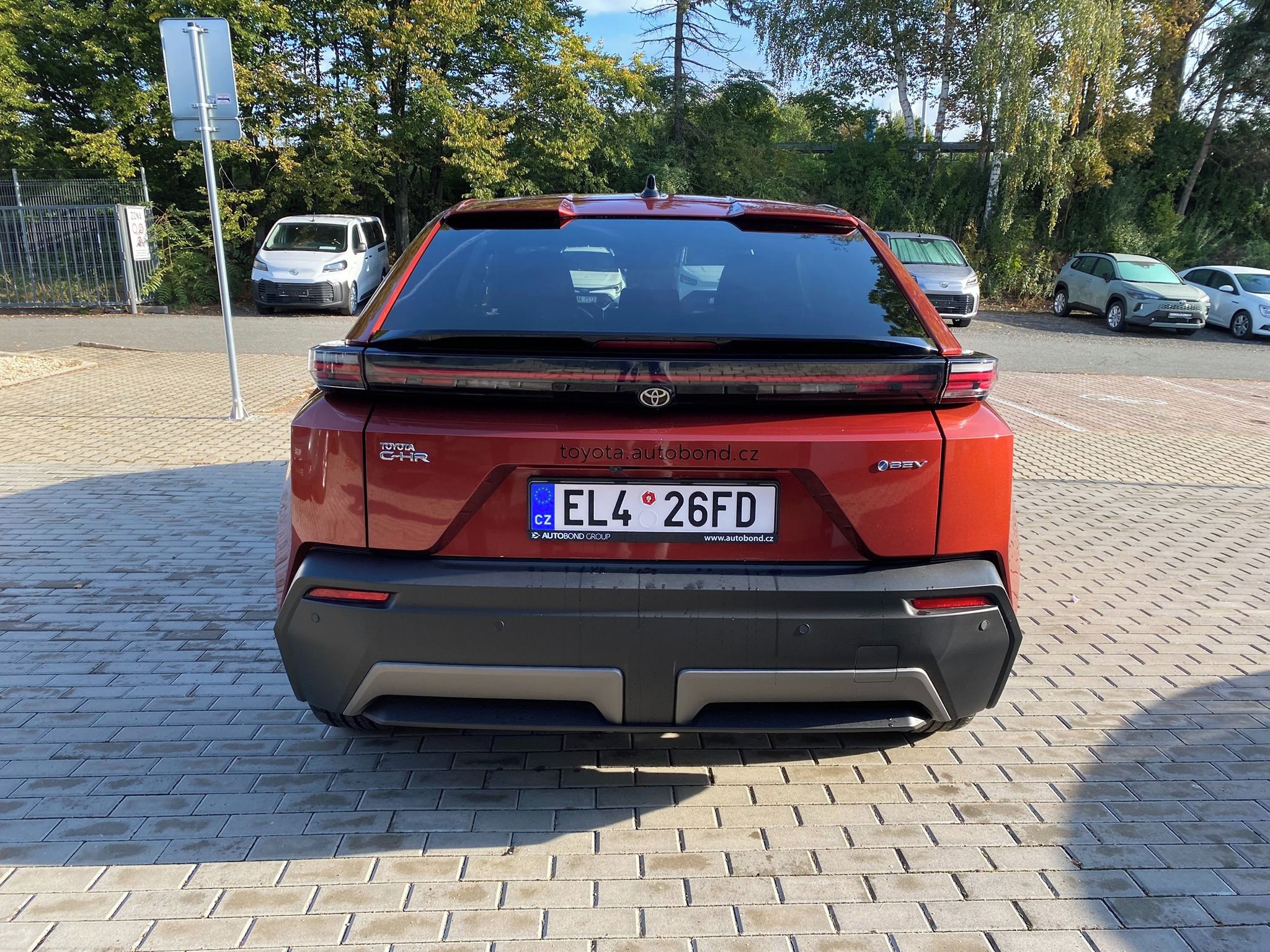 Toyota C-HR, + BEV224 77 kWh Style Dynamic - fotka 5