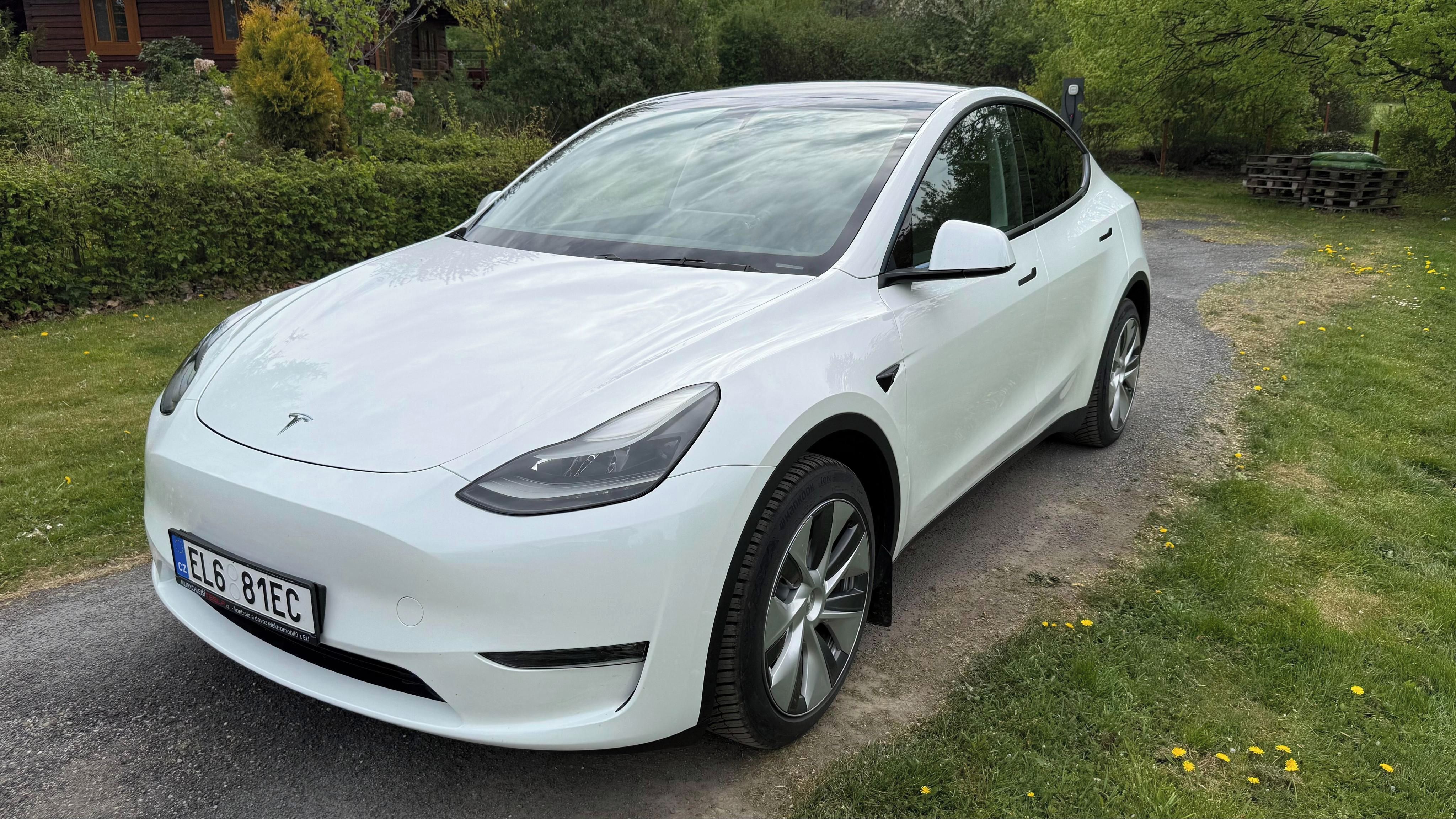 Tesla Model Y, Long Range, tažné, odpočet DPH