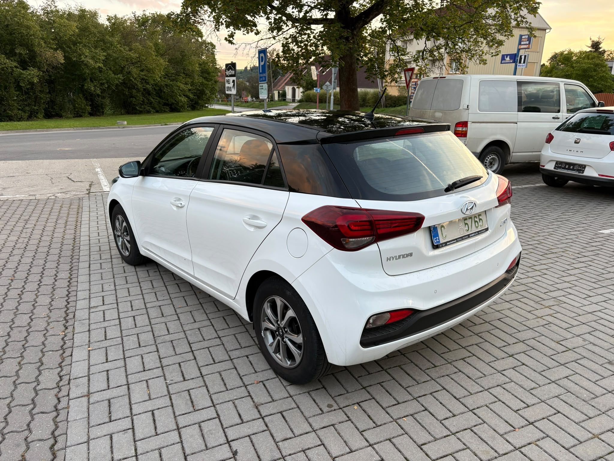 Hyundai i20, 1,3 62 KW Go Plus Plný servis - fotka 6