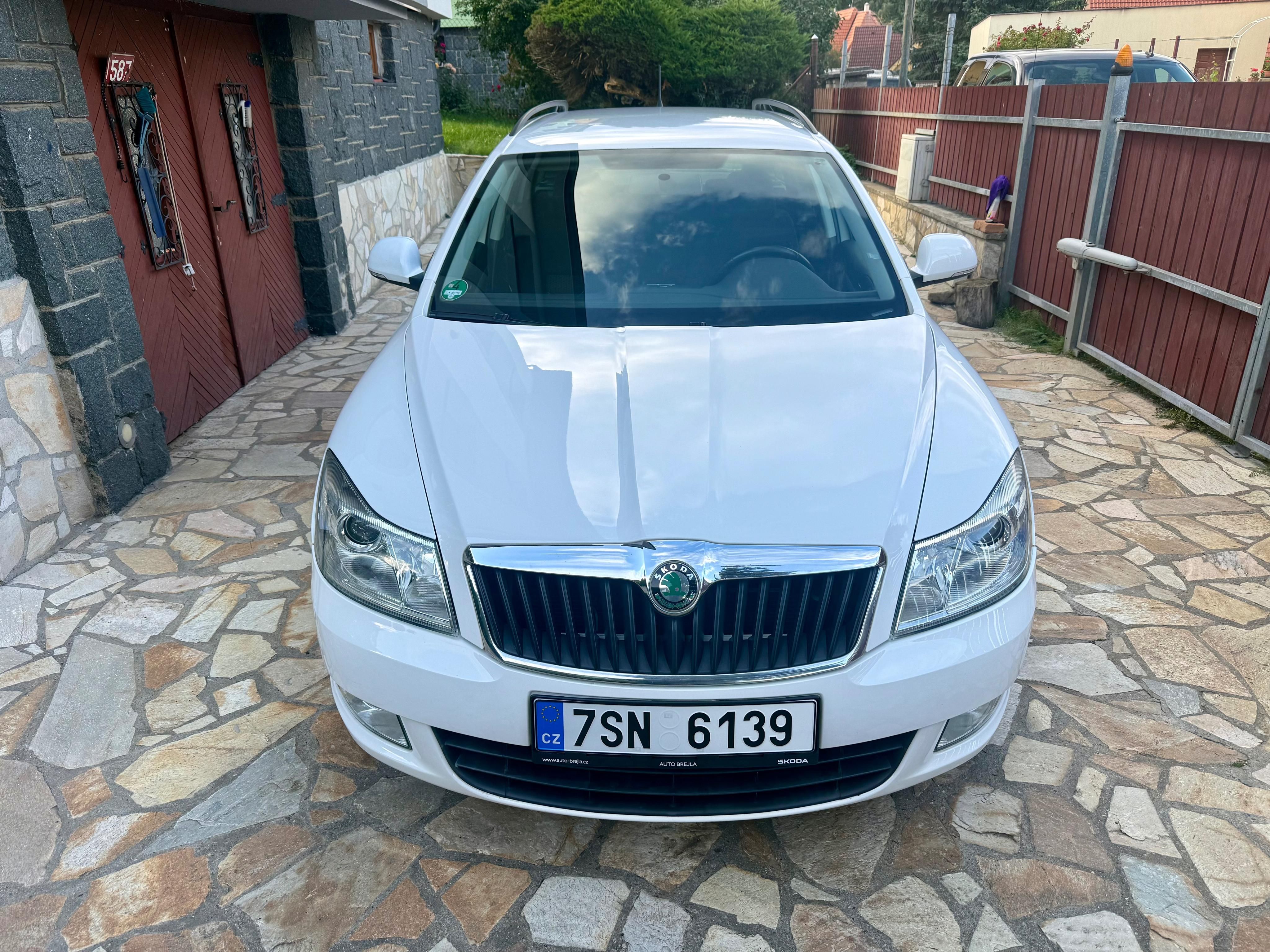 Škoda Octavia, 1.2 TSI 77KW AMBITION - fotka 2