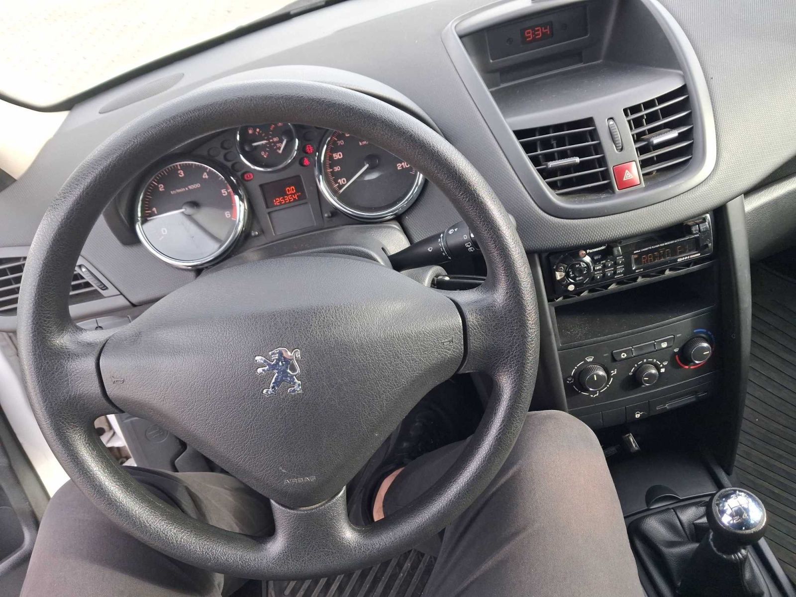 Peugeot 207, 1.6 HDi, jezdí výborně - fotka 3