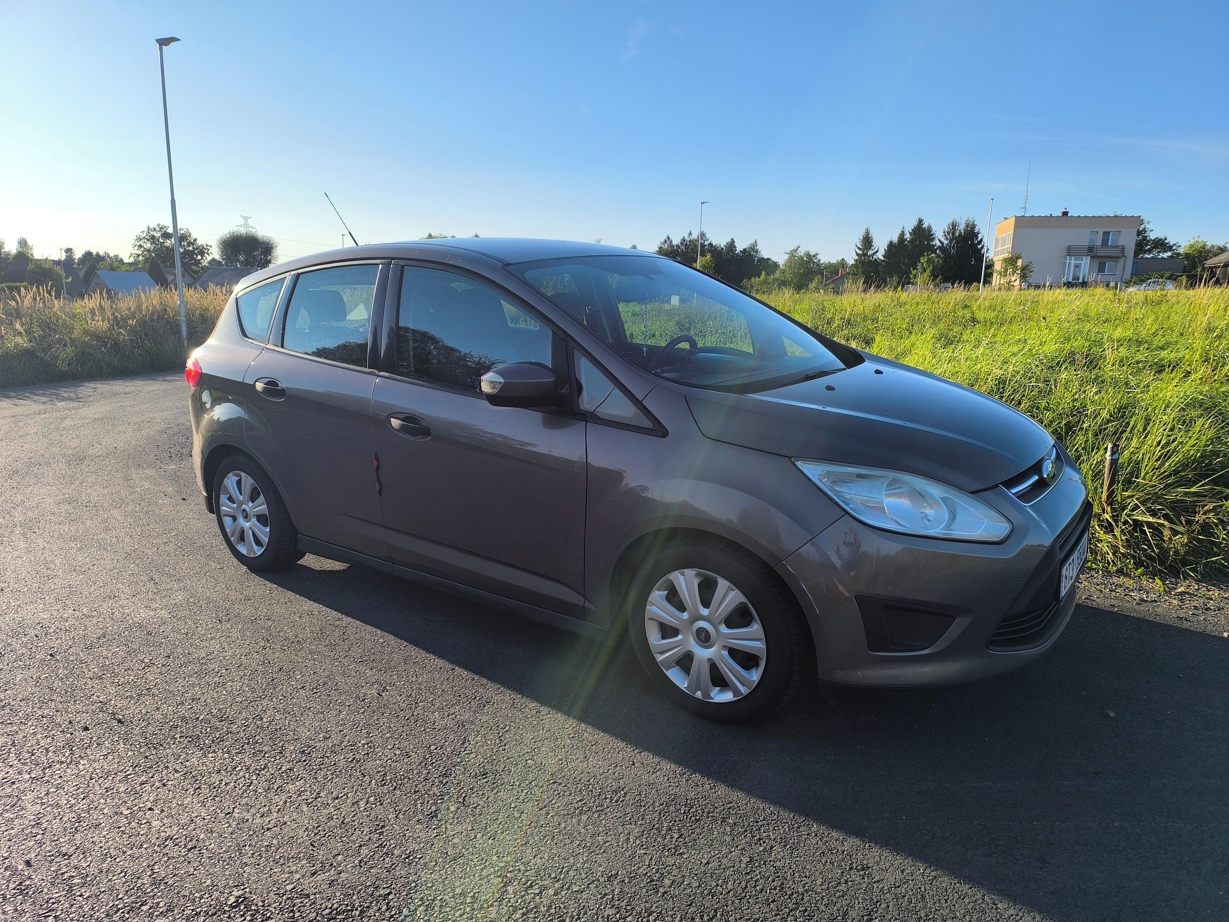 Ford C-MAX, 77kWk, tažné, 2 sady kol - fotka 2