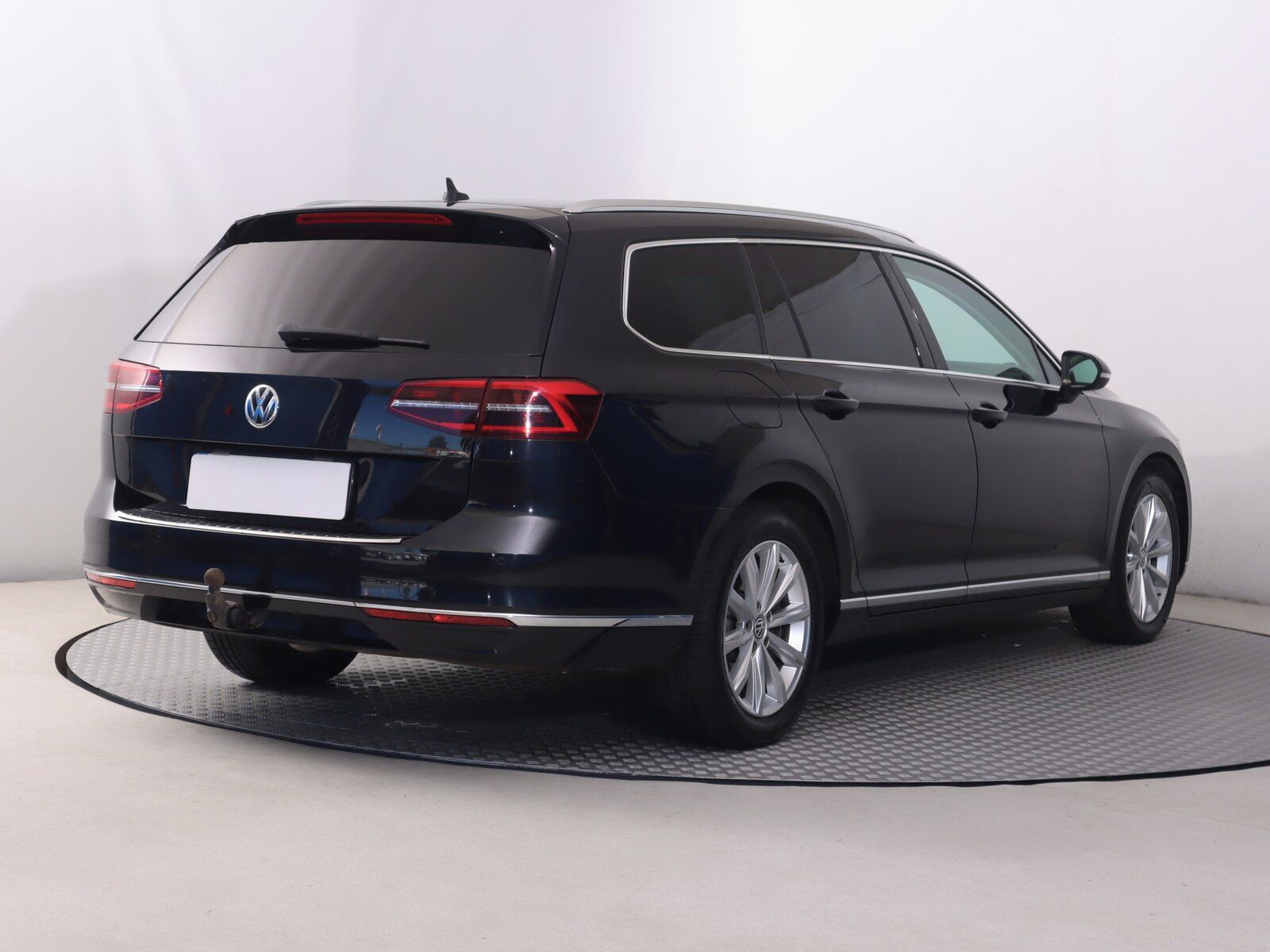 Volkswagen Passat, 2.0 TDI, Automat - fotka 5