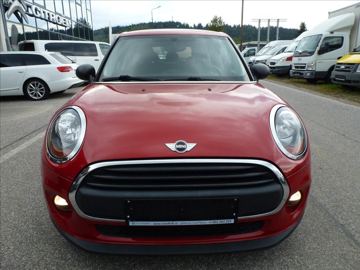 Mini One, 1,5 D 5 dveří  TWINPOWER TURBO - fotka 4