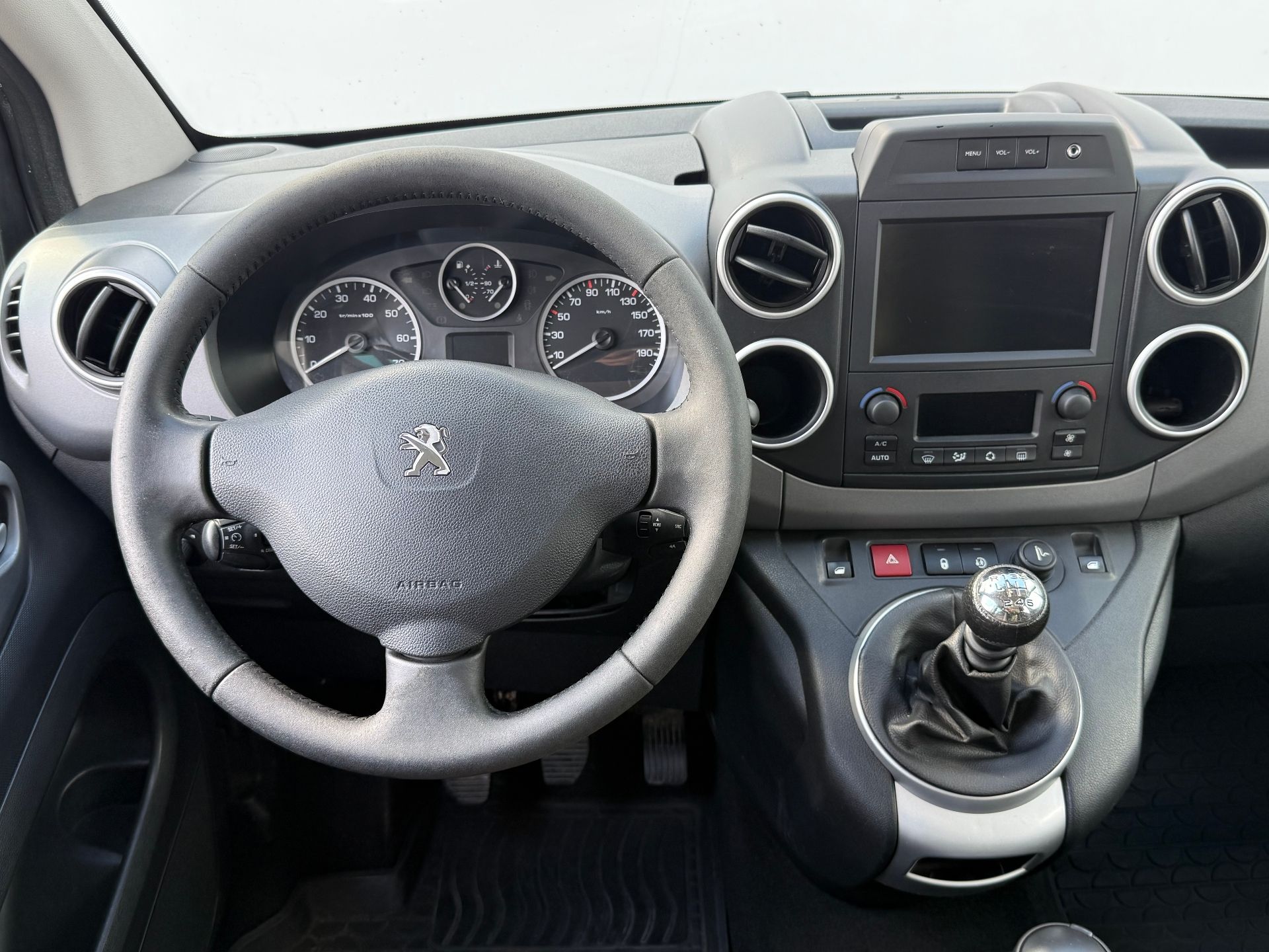 Peugeot Partner, 1.6 HDI 88 kW Allure - fotka 5