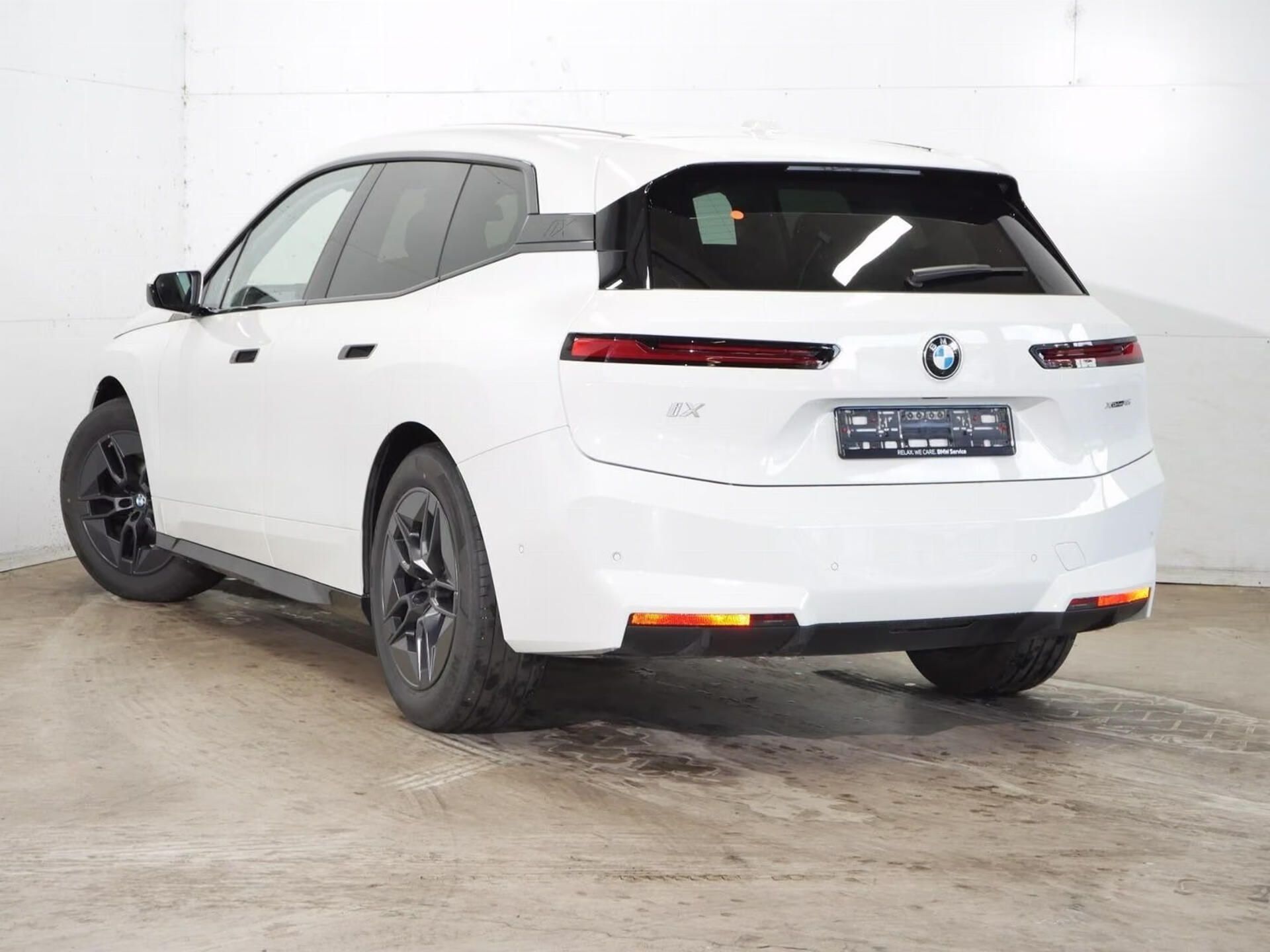 BMW iX, xDrive45 HuD DA+ Taž Venti - fotka 4