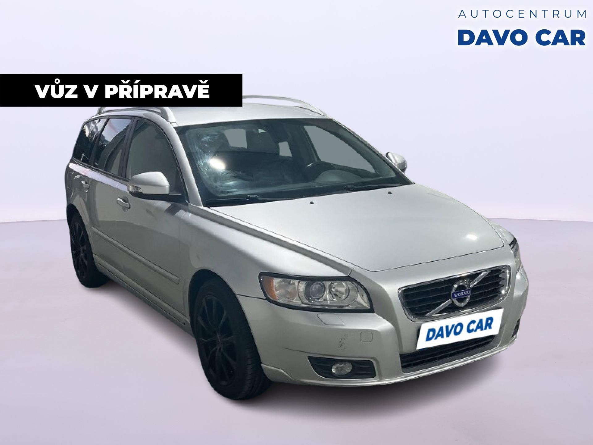 Volvo V50, 2,0 D3 110kW Business Pro Edit - fotka 4